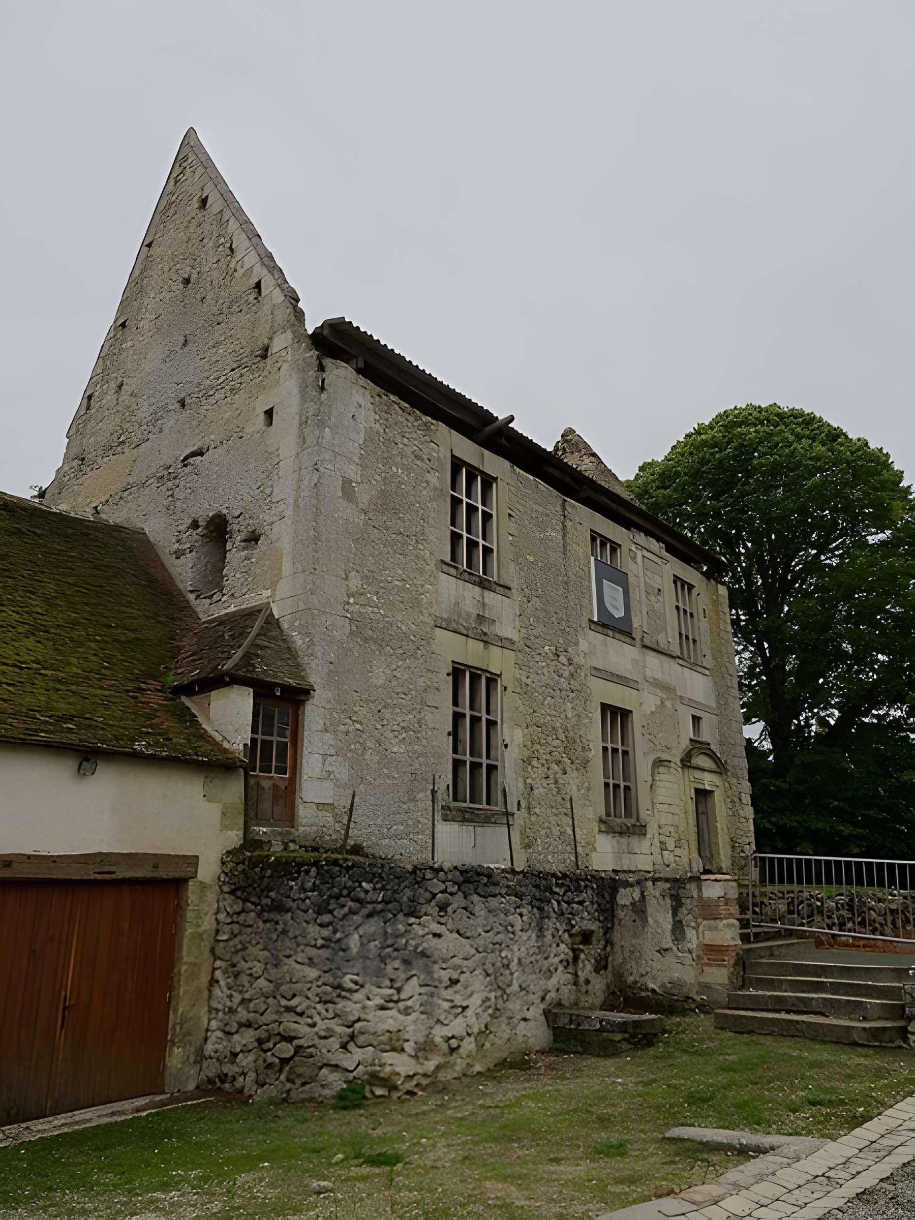 Château de Montreuil-en-Touraine