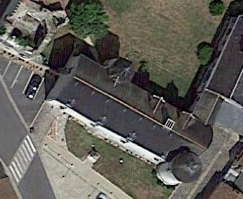 Château de Monts-sur-Guesnes 