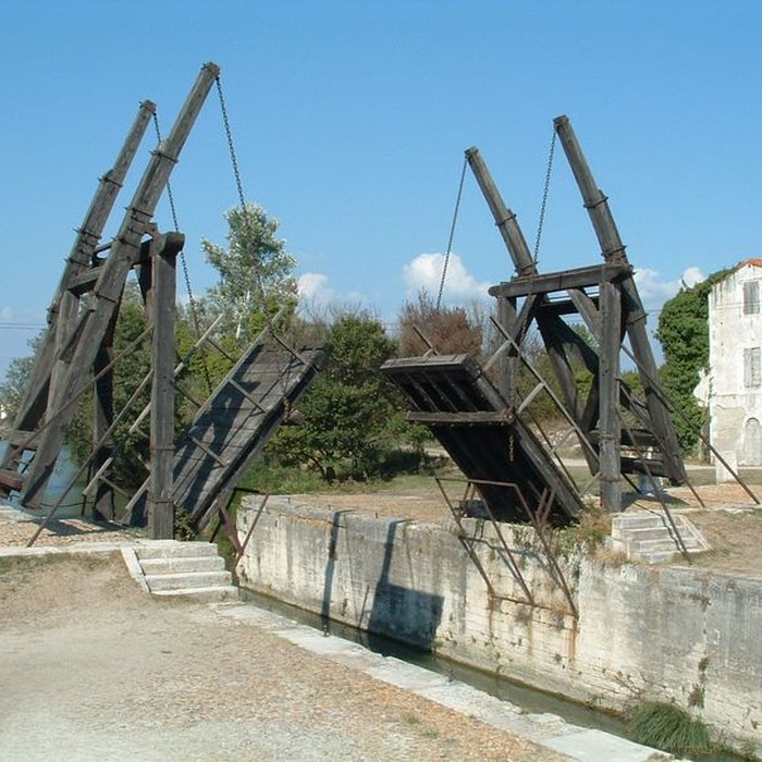 Photo de Pont Van-Gogh à Arles