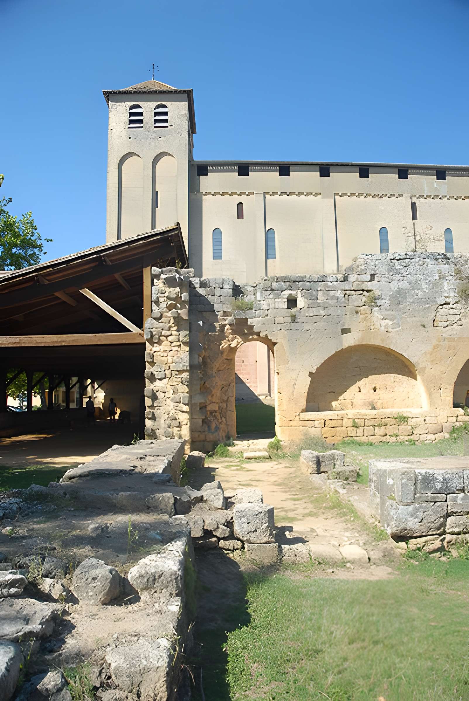 Ancienne Abbaye de Saint-Avit-Sénieur