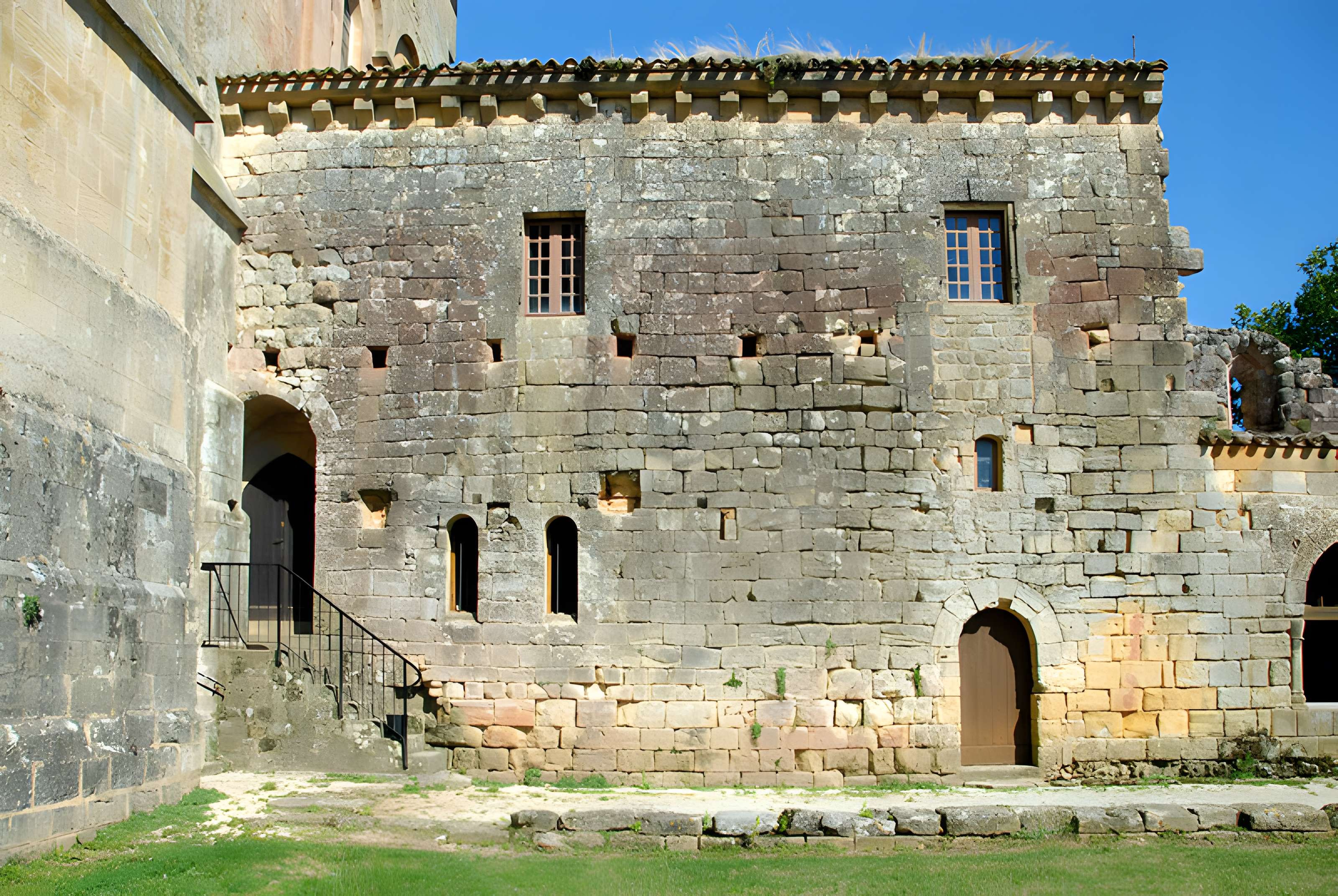 Ancienne Abbaye de Saint-Avit-Sénieur