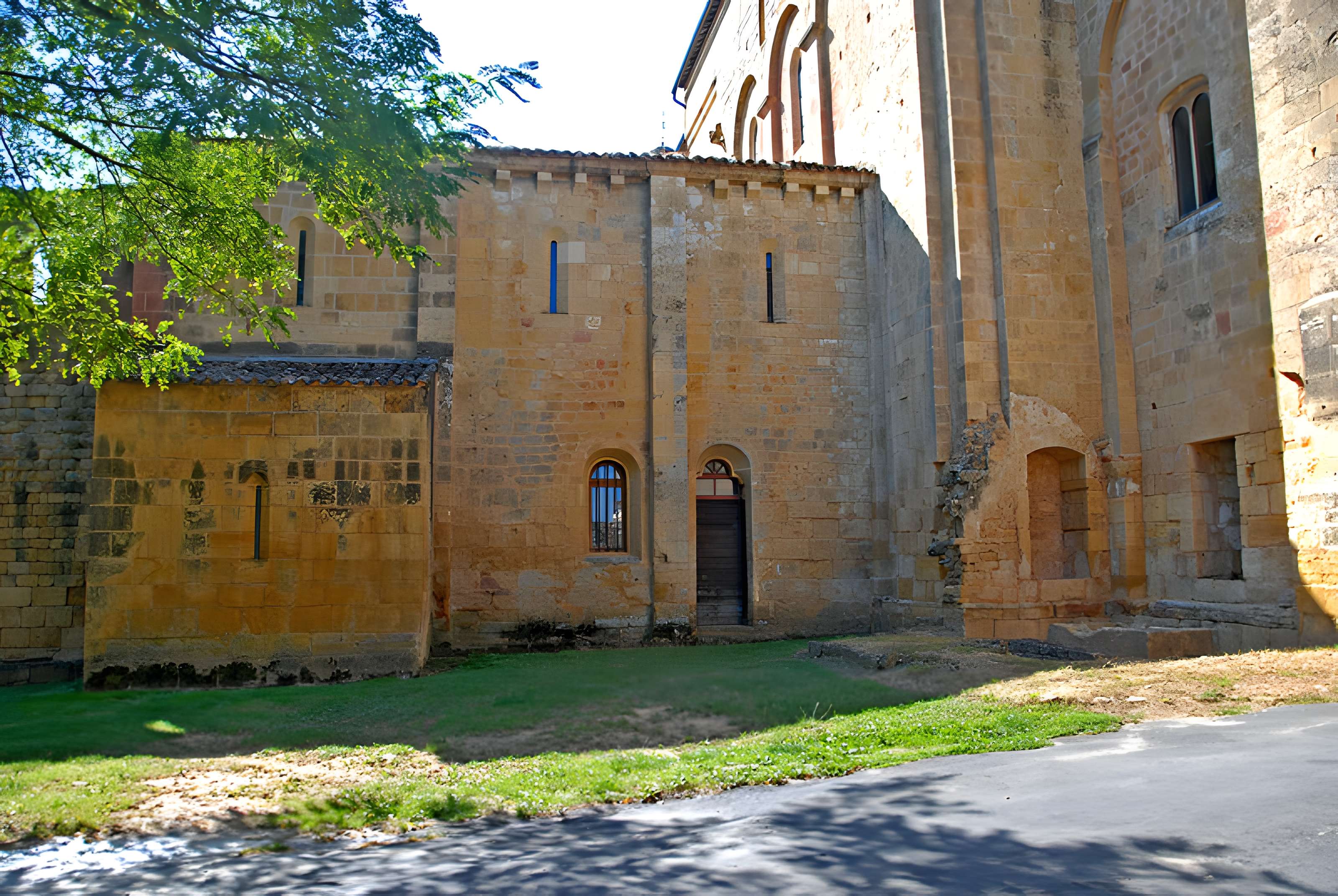 Ancienne Abbaye de Saint-Avit-Sénieur