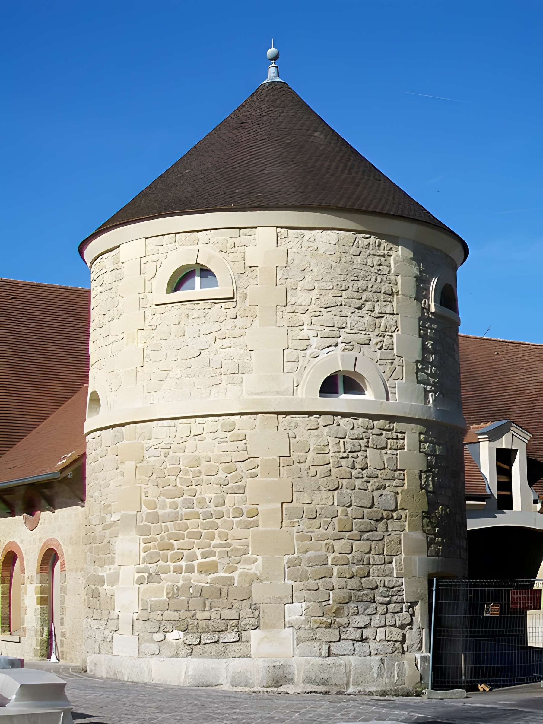 Château de Neuville-sur-Oise