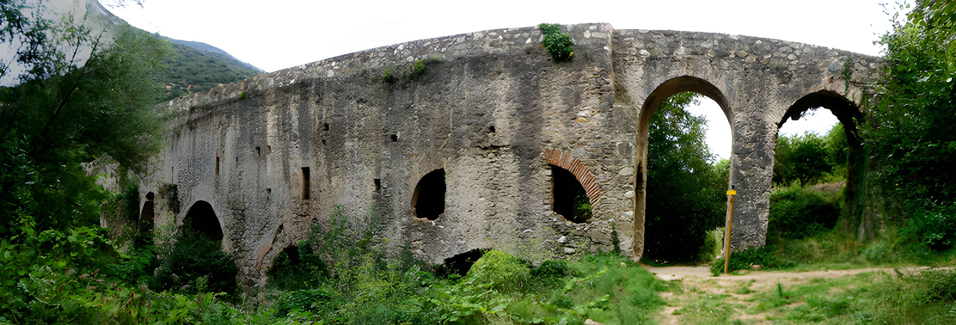 Pont-Aqueduc d'Ansignan