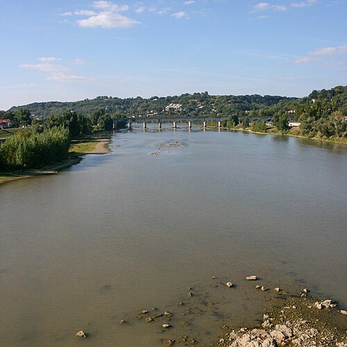 Photo de Pont-canal dAgen sur la Garonne également sur commune du Passage