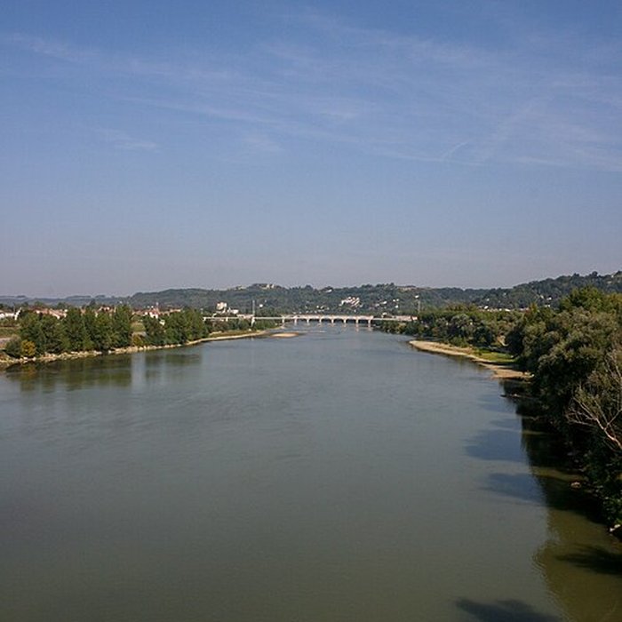 Photo de Pont-canal dAgen sur la Garonne également sur commune du Passage
