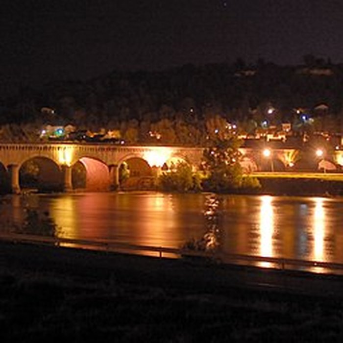 Photo de Pont-canal dAgen sur la Garonne également sur commune du Passage
