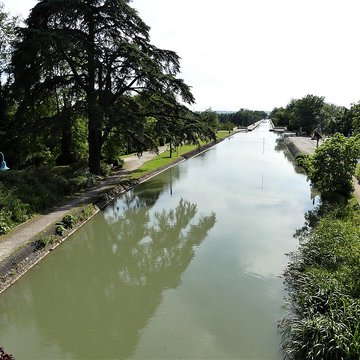 Pont-canal dAgen sur la Garonne également sur commune du Passage