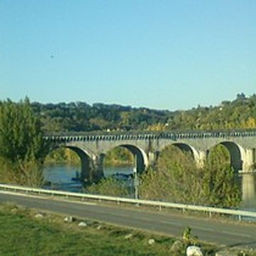 Pont-canal dAgen sur la Garonne également sur commune du Passage
