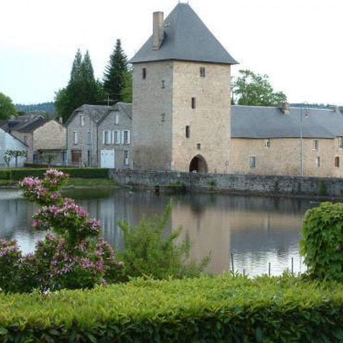 Photo de Château de Peyrat-le-Château