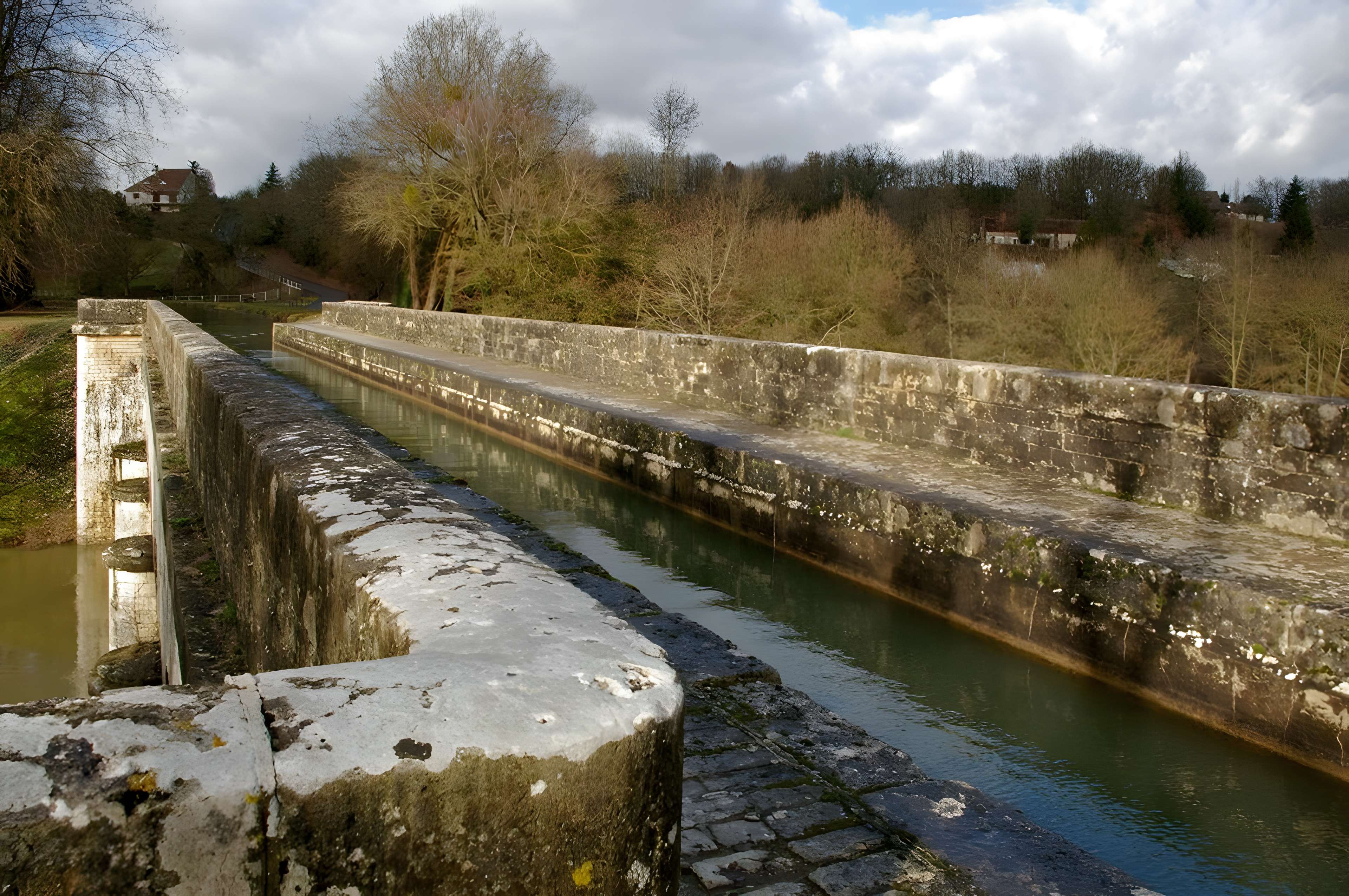 Pont-canal sur la Sauldre