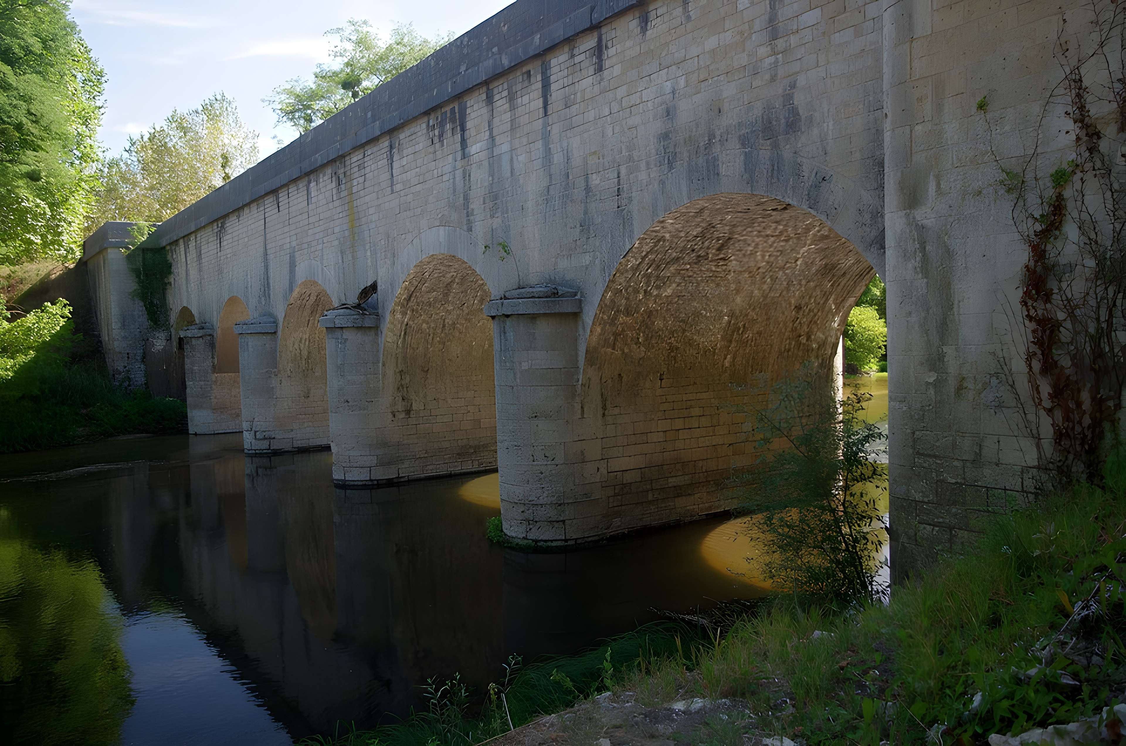 Pont-canal sur la Sauldre