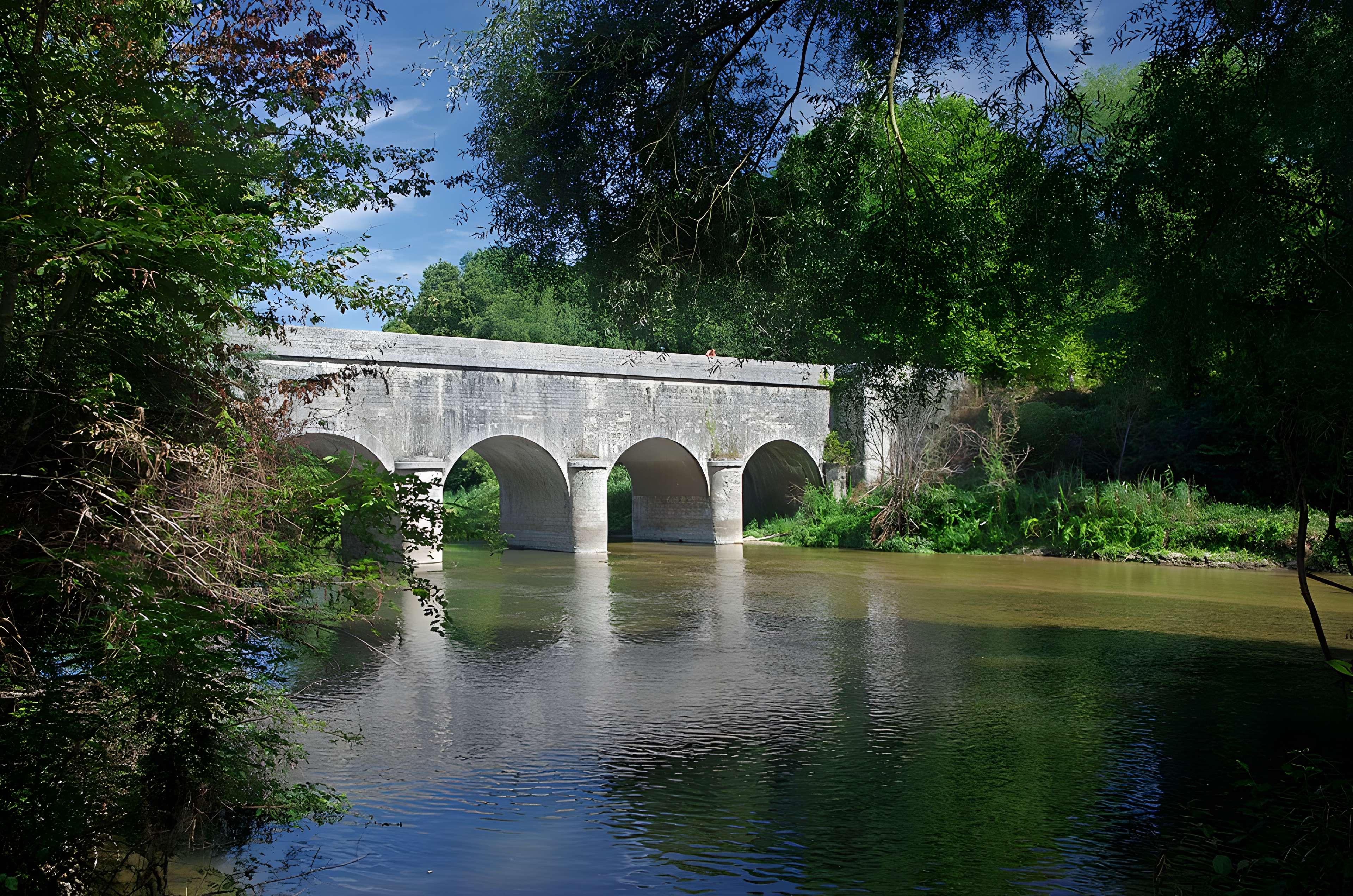Pont-canal sur la Sauldre