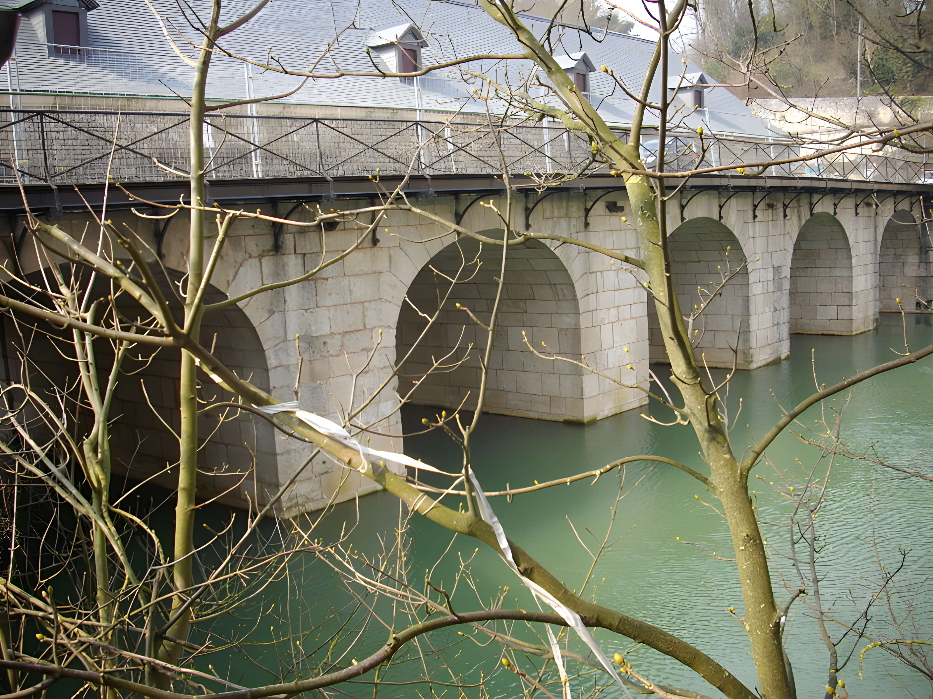 Pont-écluse Saint-Amand de Verdun