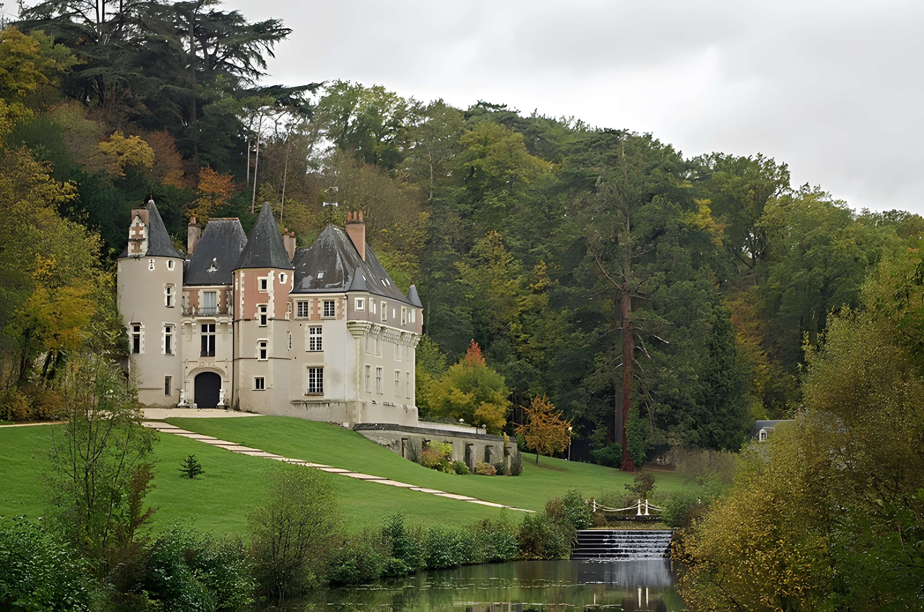Château de Pocé-sur-Cisse