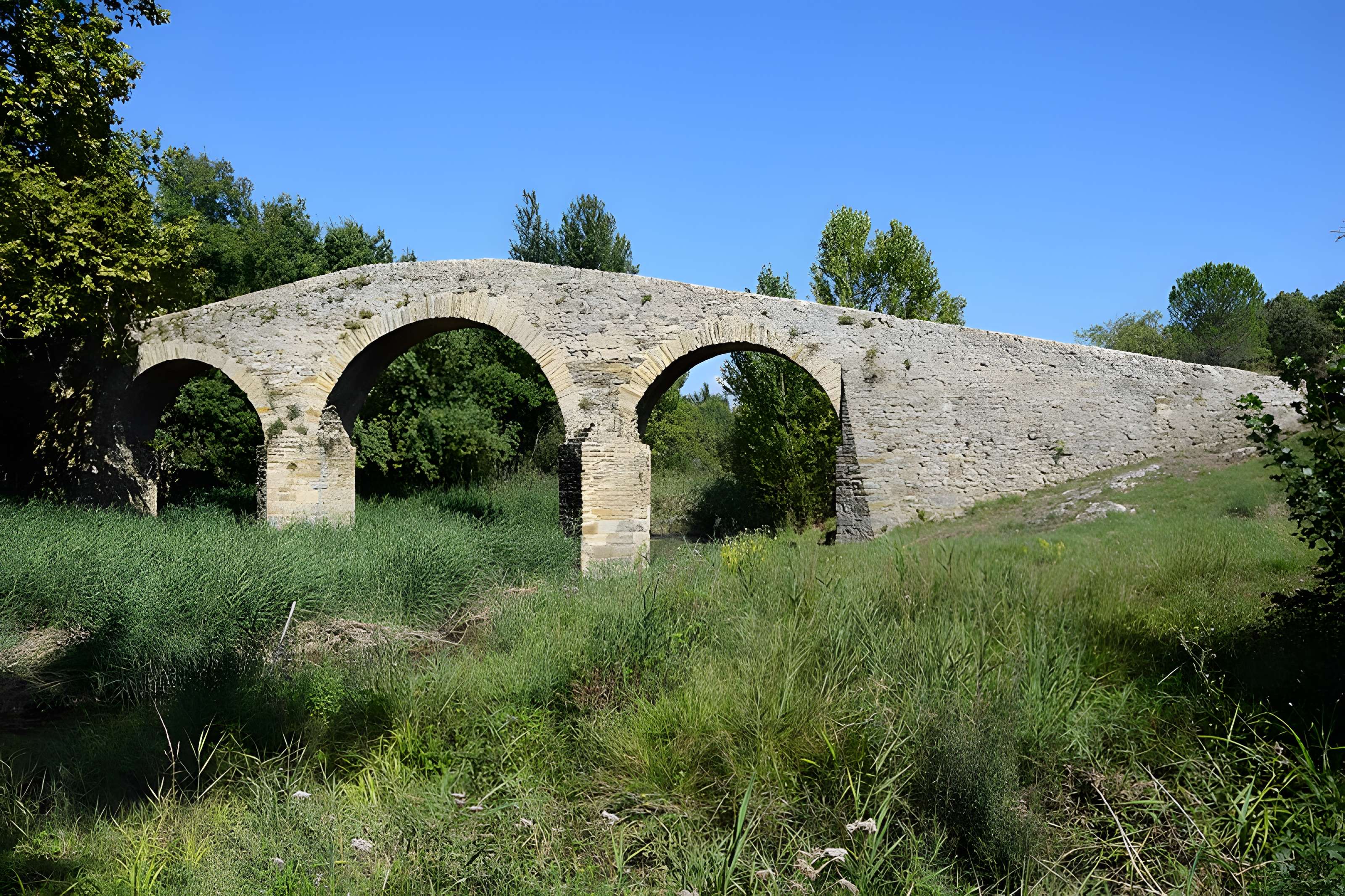 Pont-Vieux de Rieux-en-Val