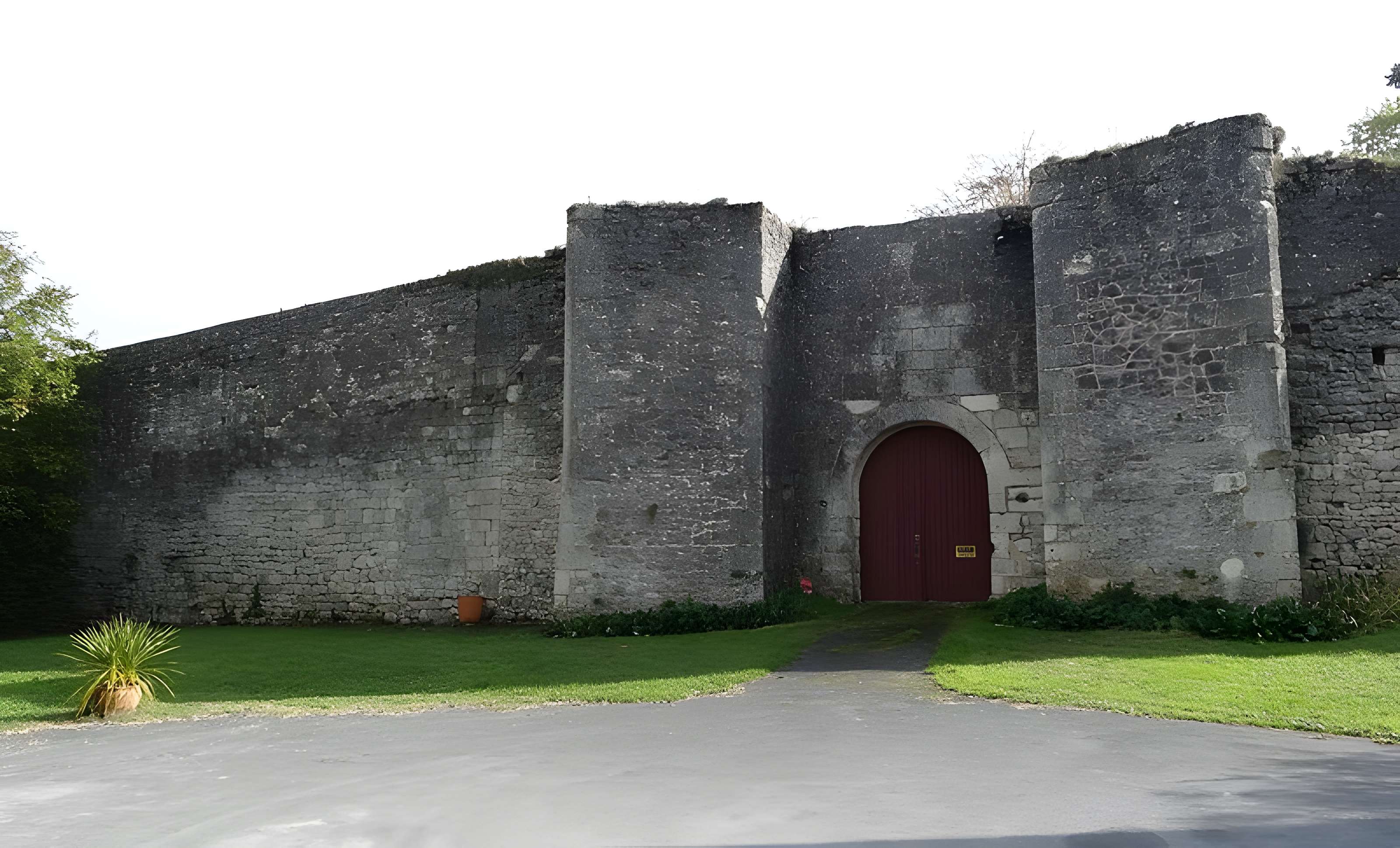 Château de Puyguilhem à Thénac 