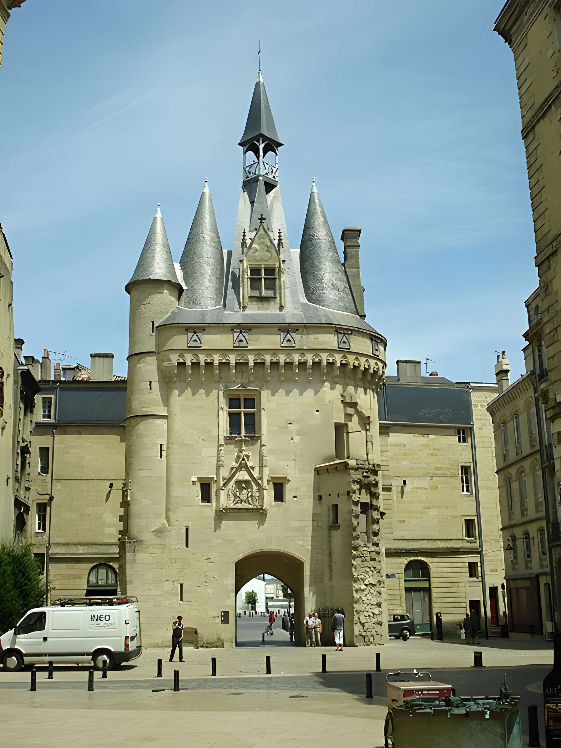 Porte Cailhau de Bordeaux