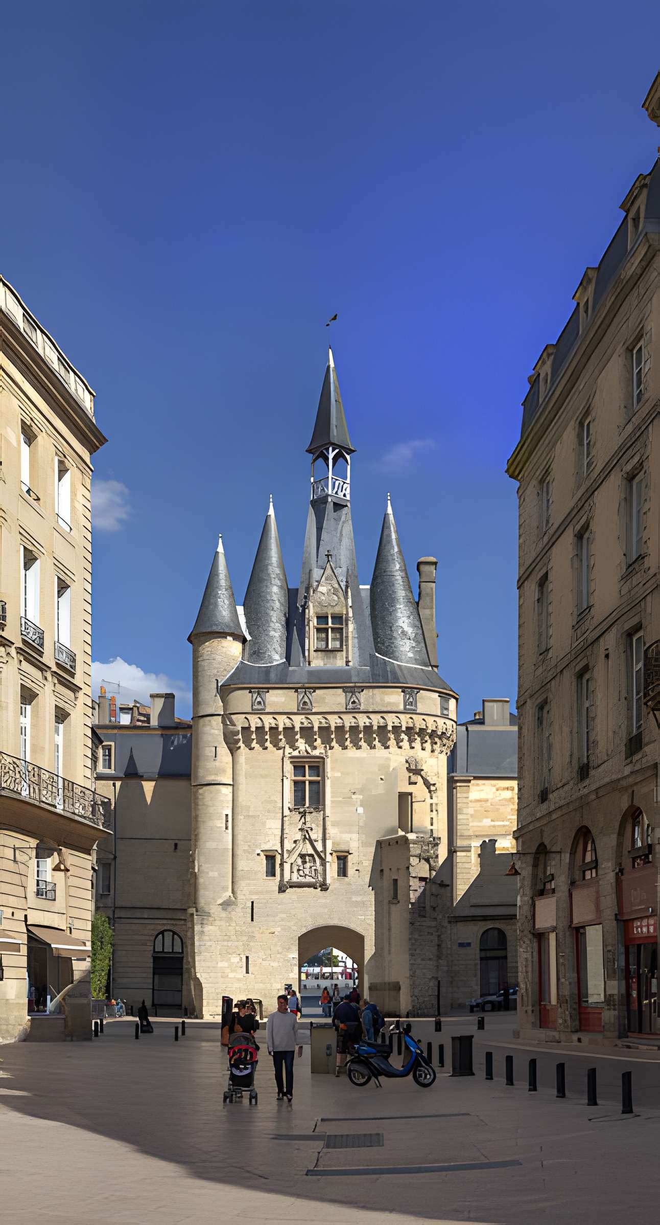 Porte Cailhau de Bordeaux