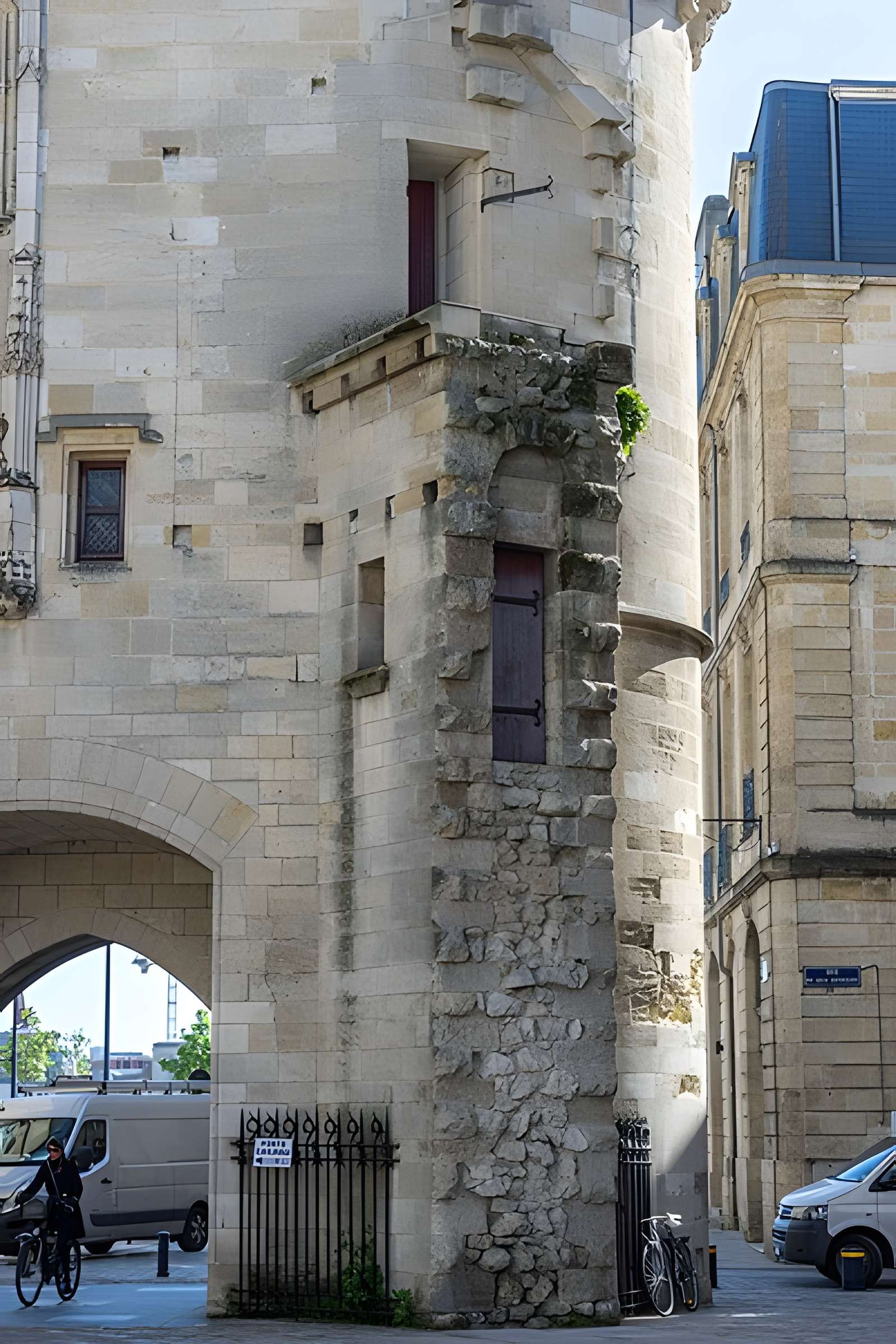 Porte Cailhau de Bordeaux