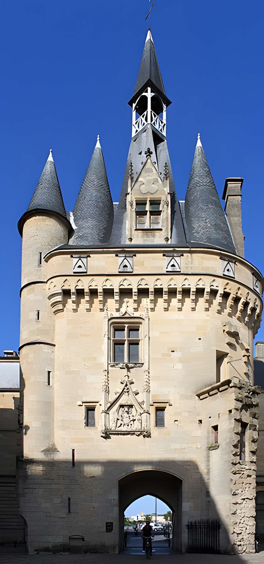 Porte Cailhau de Bordeaux