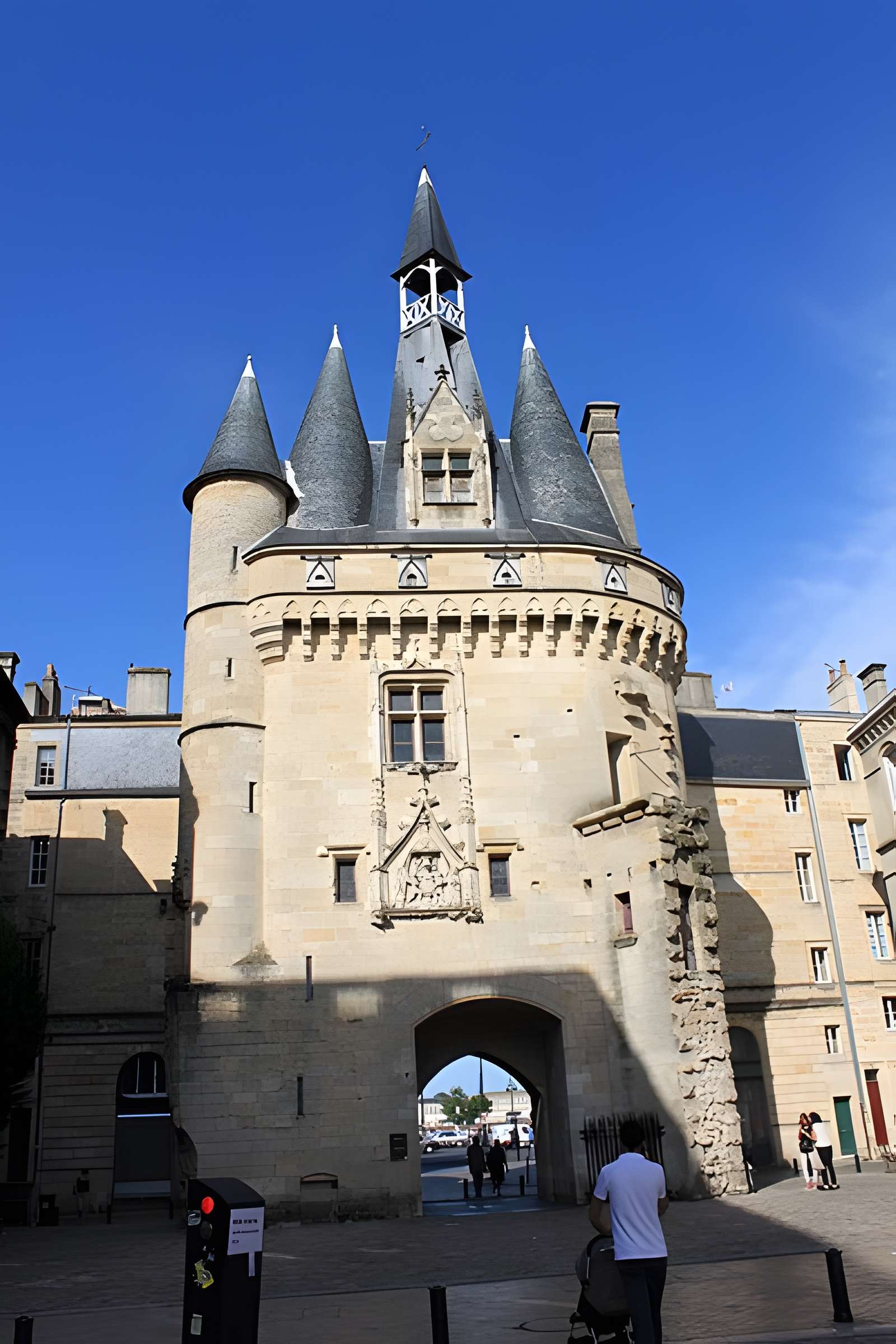 Porte Cailhau de Bordeaux
