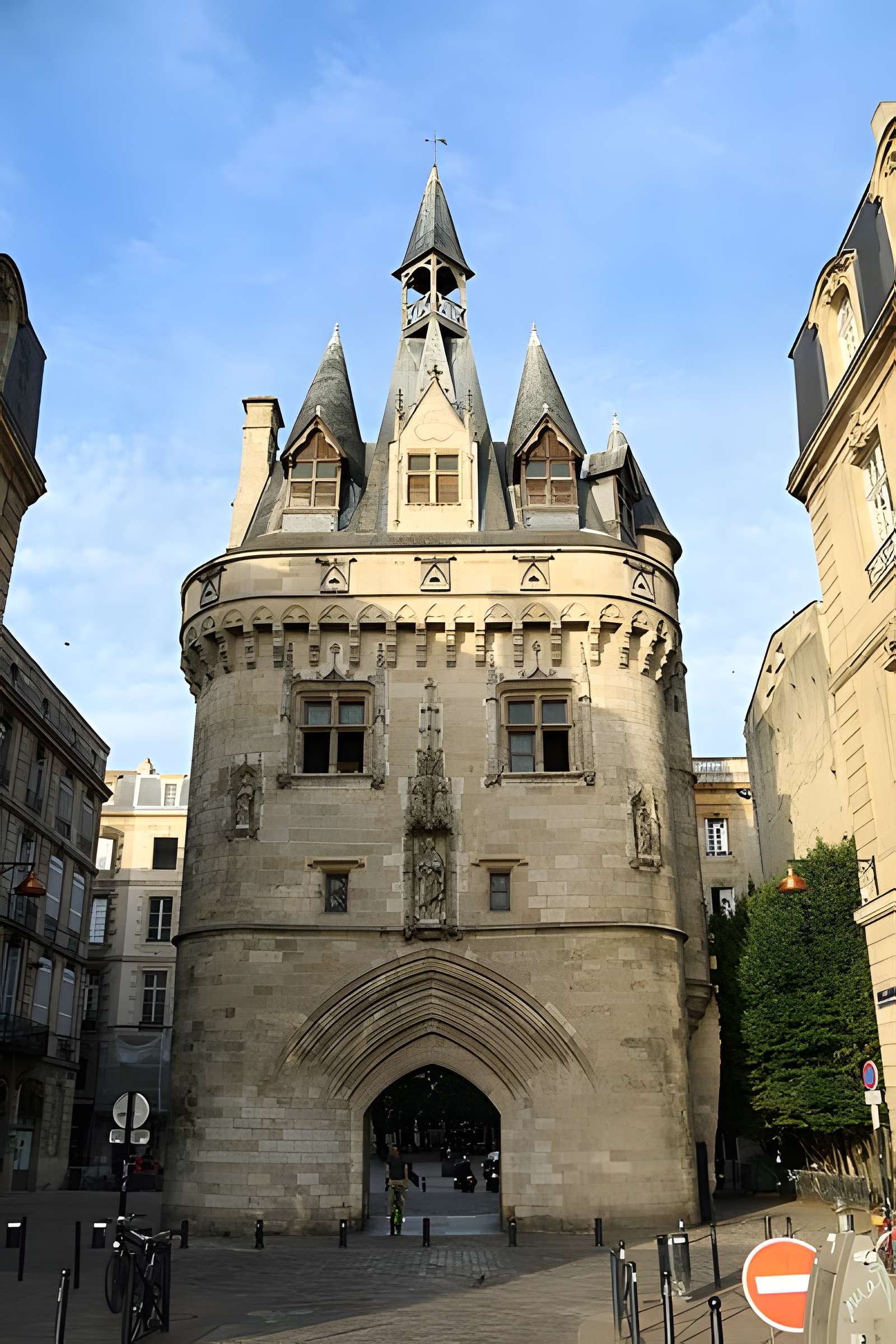 Porte Cailhau de Bordeaux