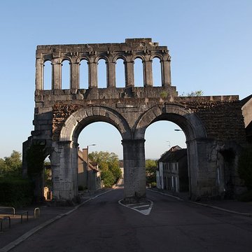 Porte dArroux à Autun