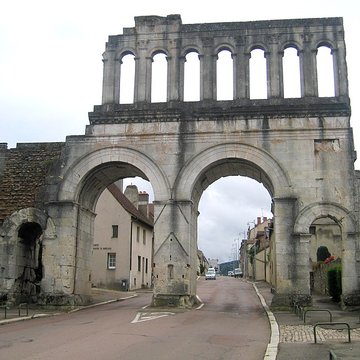 Porte dArroux à Autun