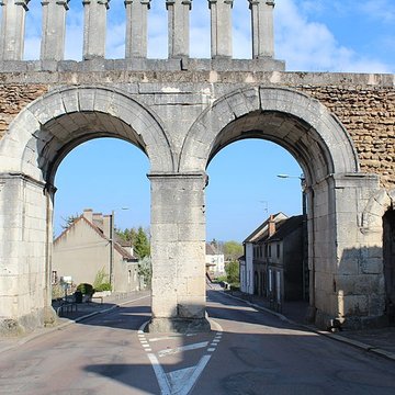 Porte dArroux à Autun