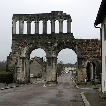 Porte dArroux à Autun