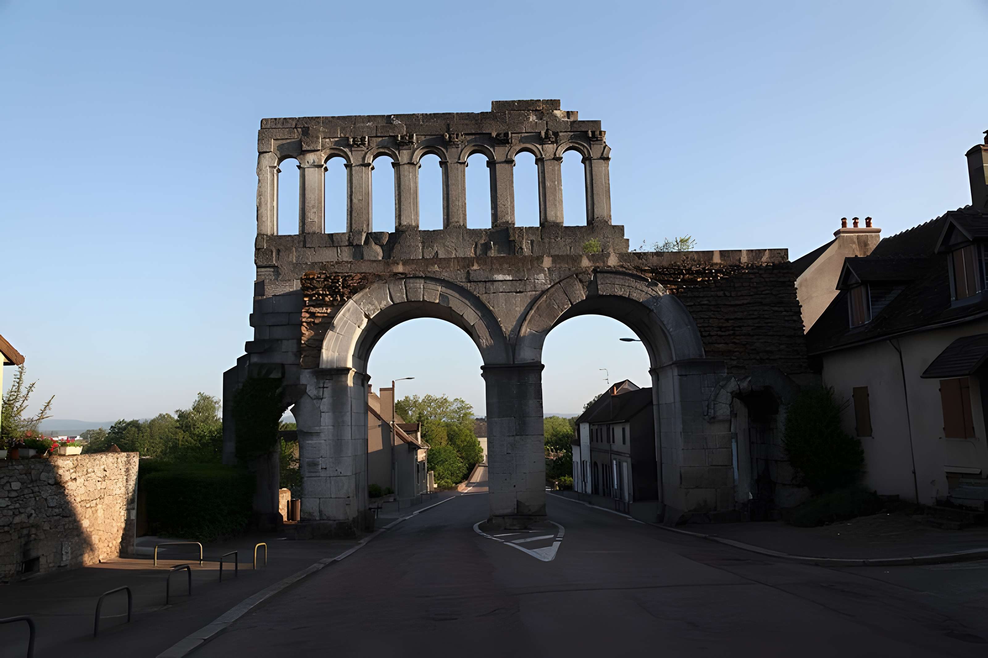 Porte d'Arroux à Autun