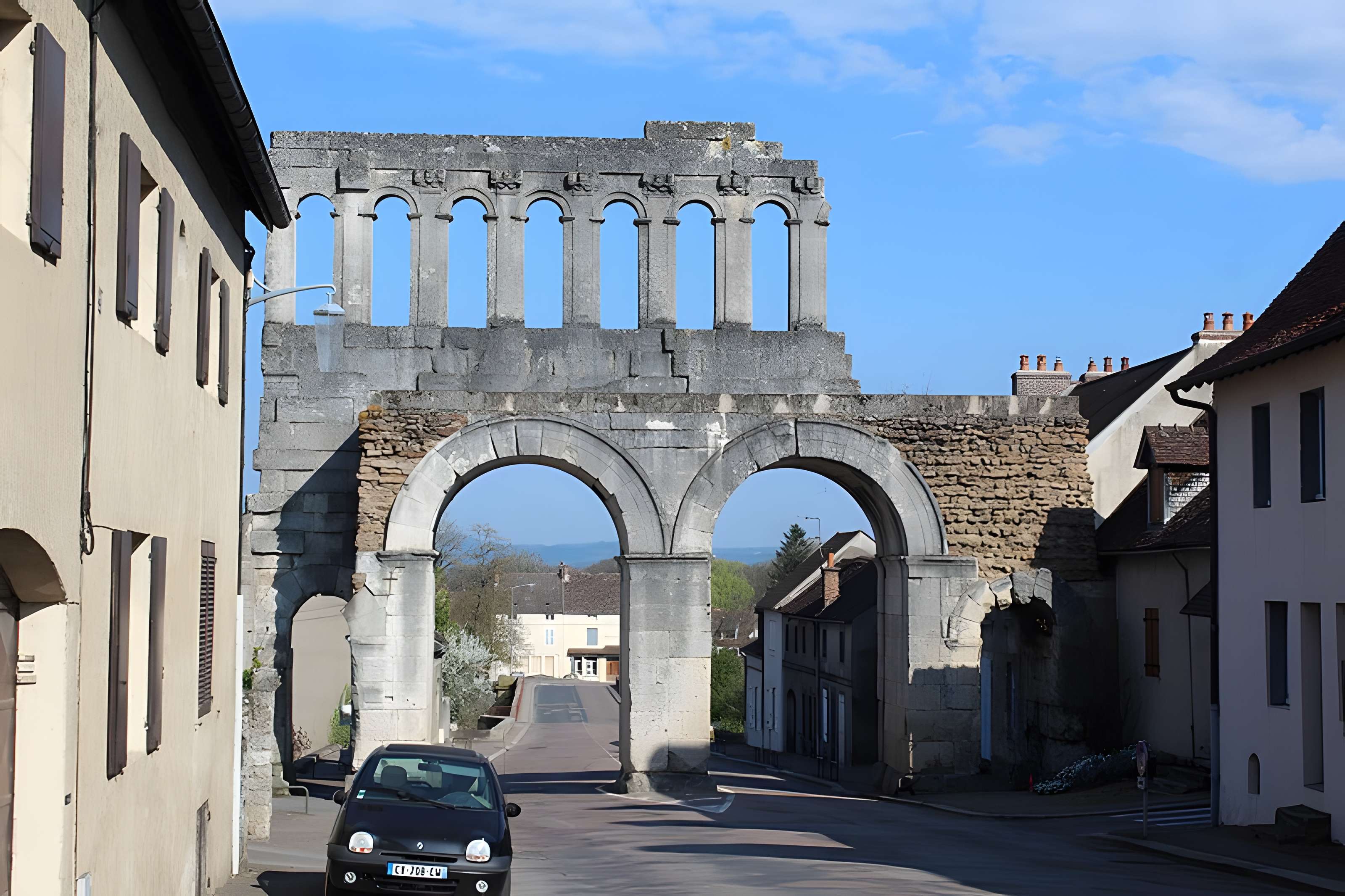 Porte d'Arroux à Autun