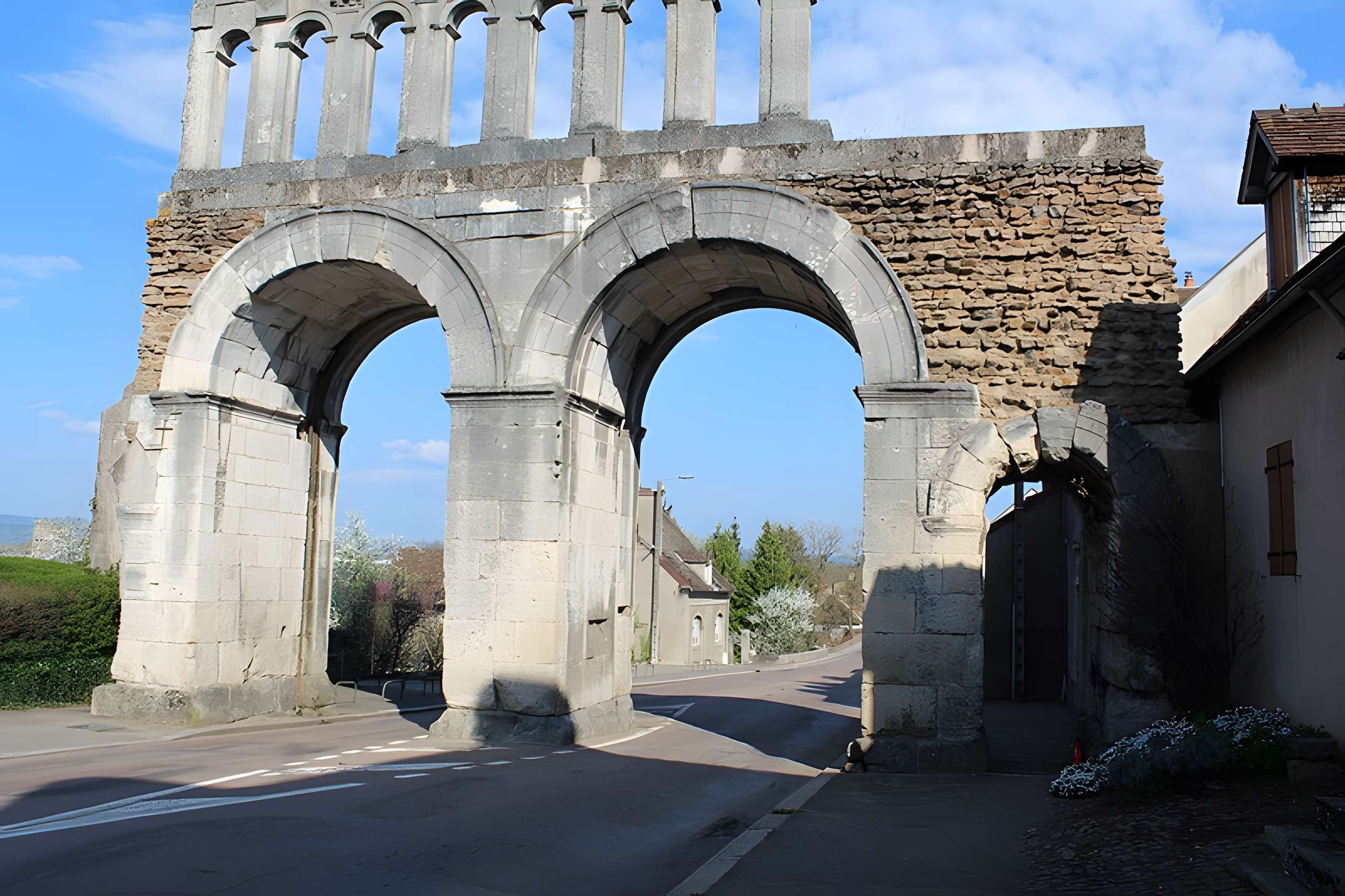 Porte d'Arroux à Autun