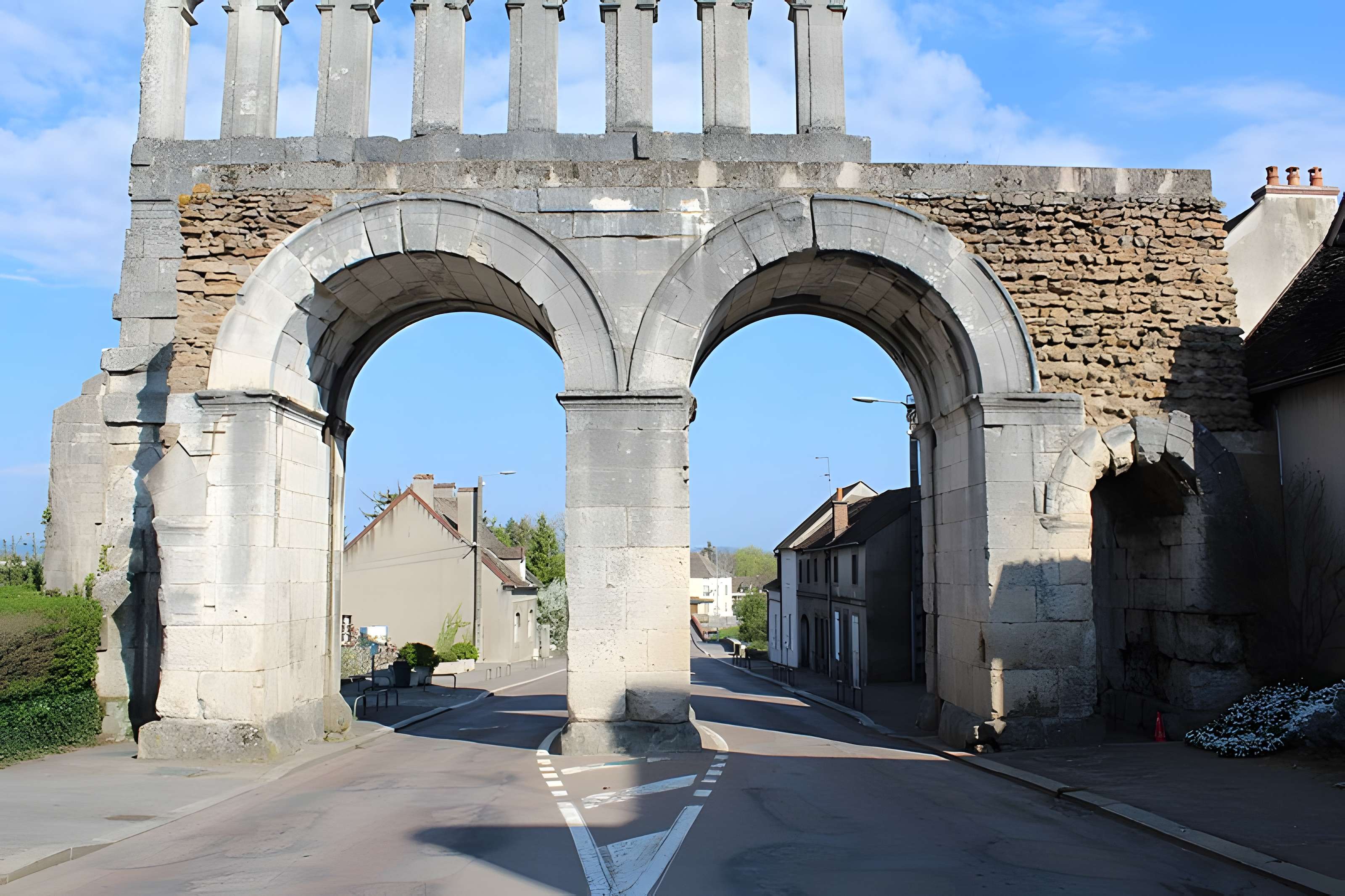 Porte d'Arroux à Autun
