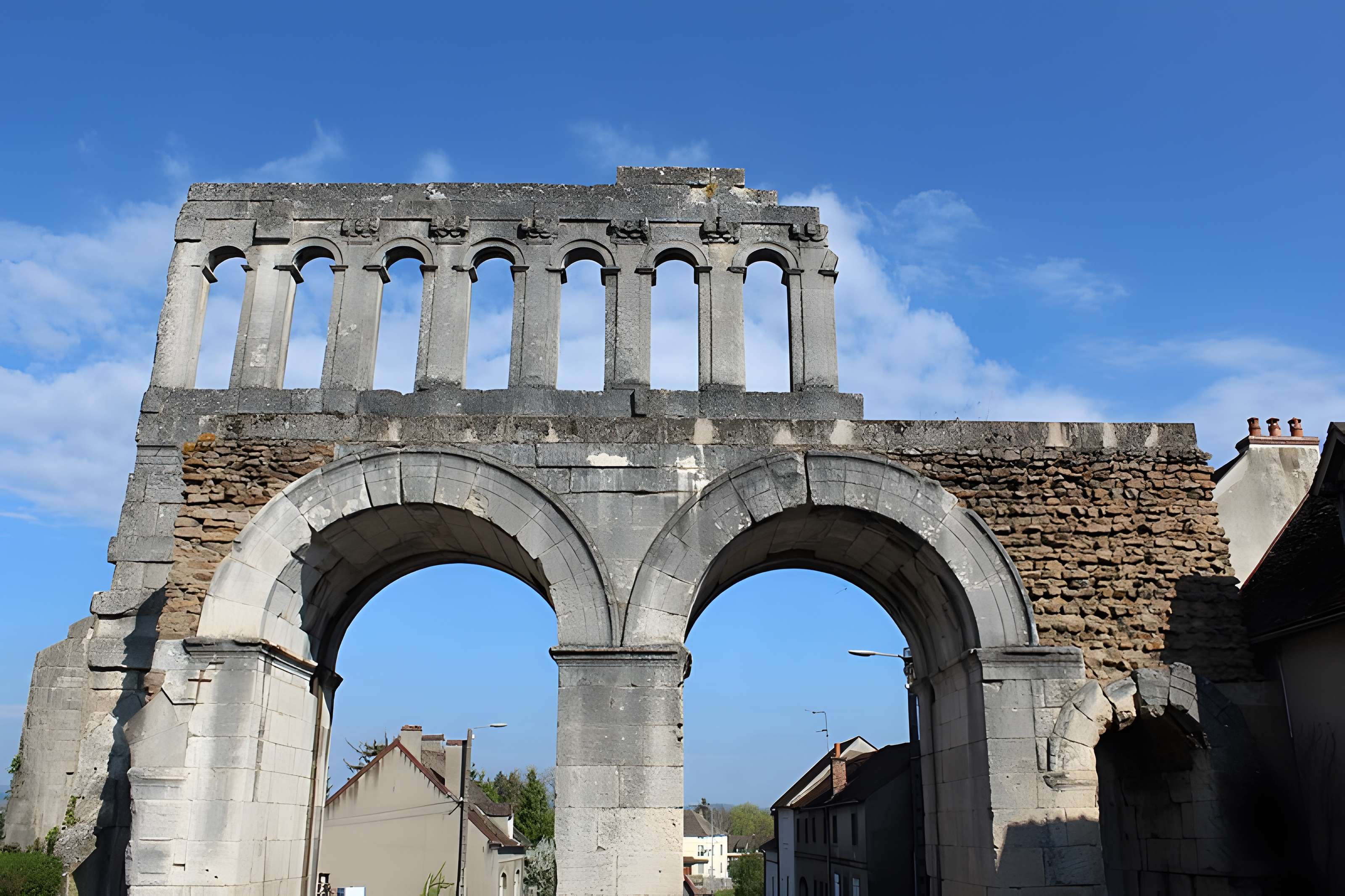 Porte d'Arroux à Autun