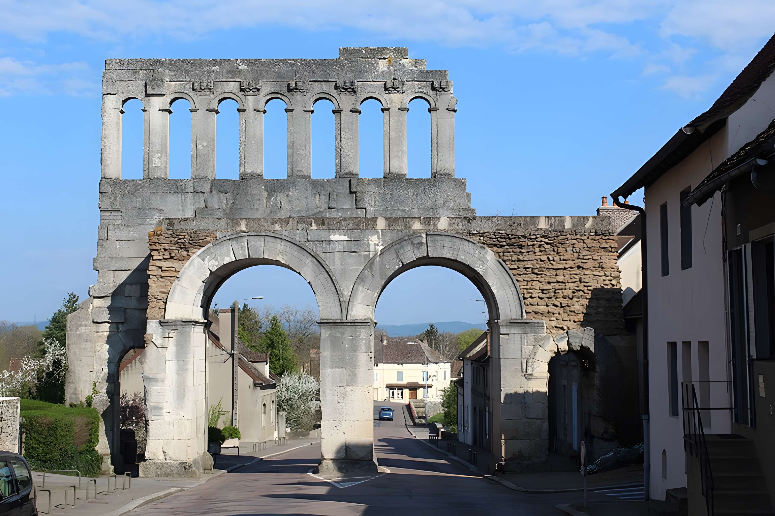 Porte d'Arroux à Autun