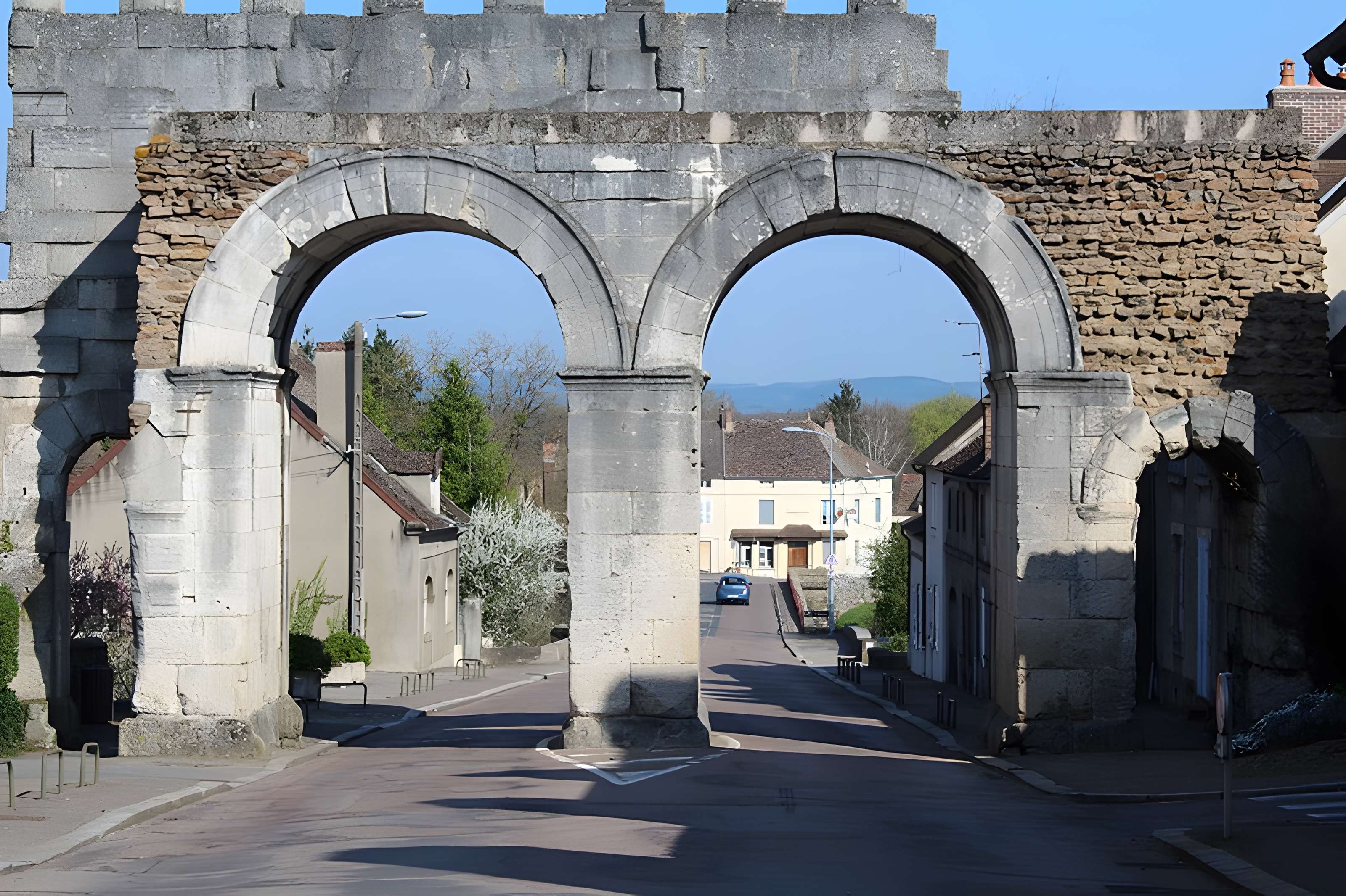 Porte d'Arroux à Autun