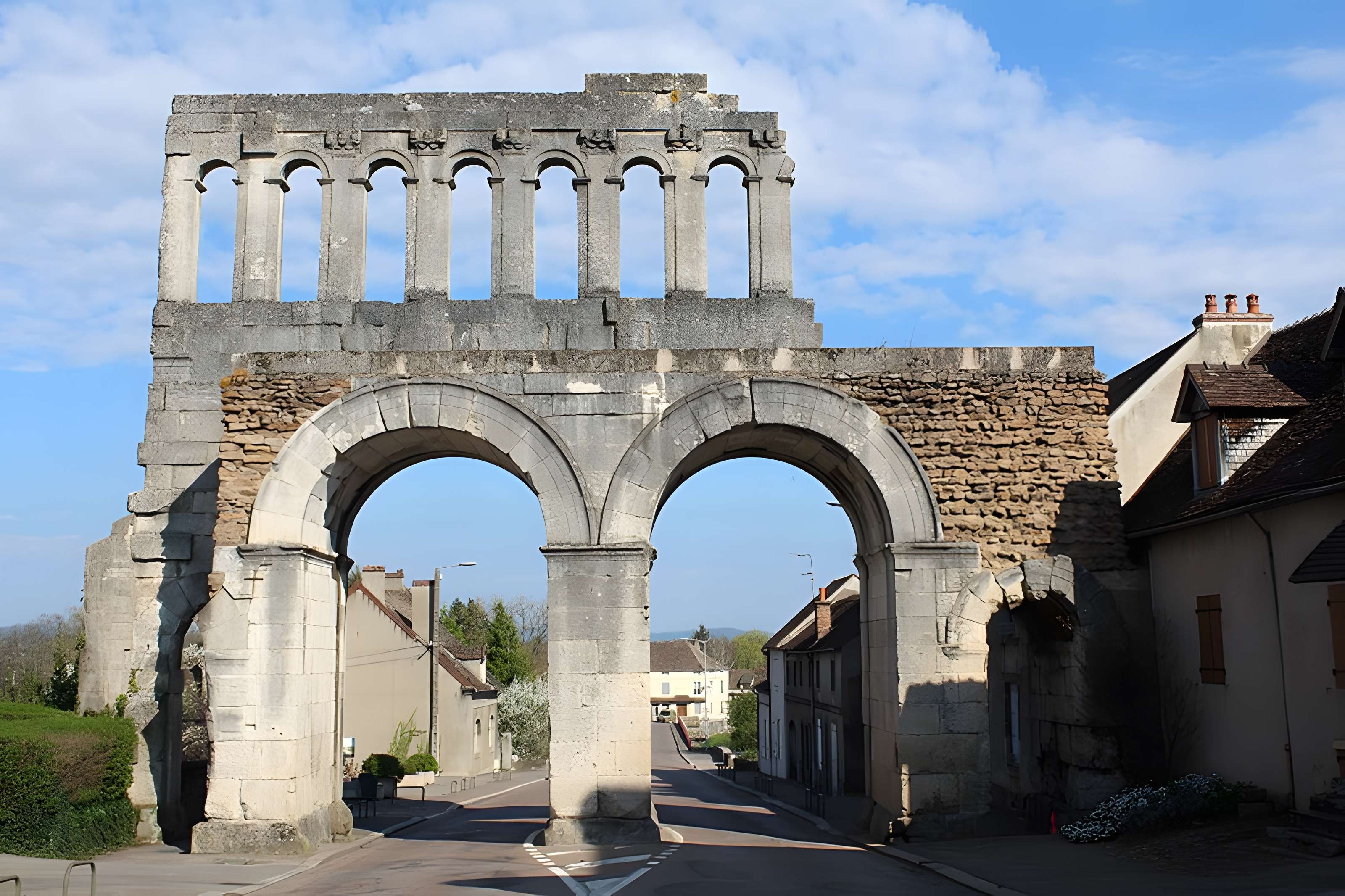 Porte d'Arroux à Autun
