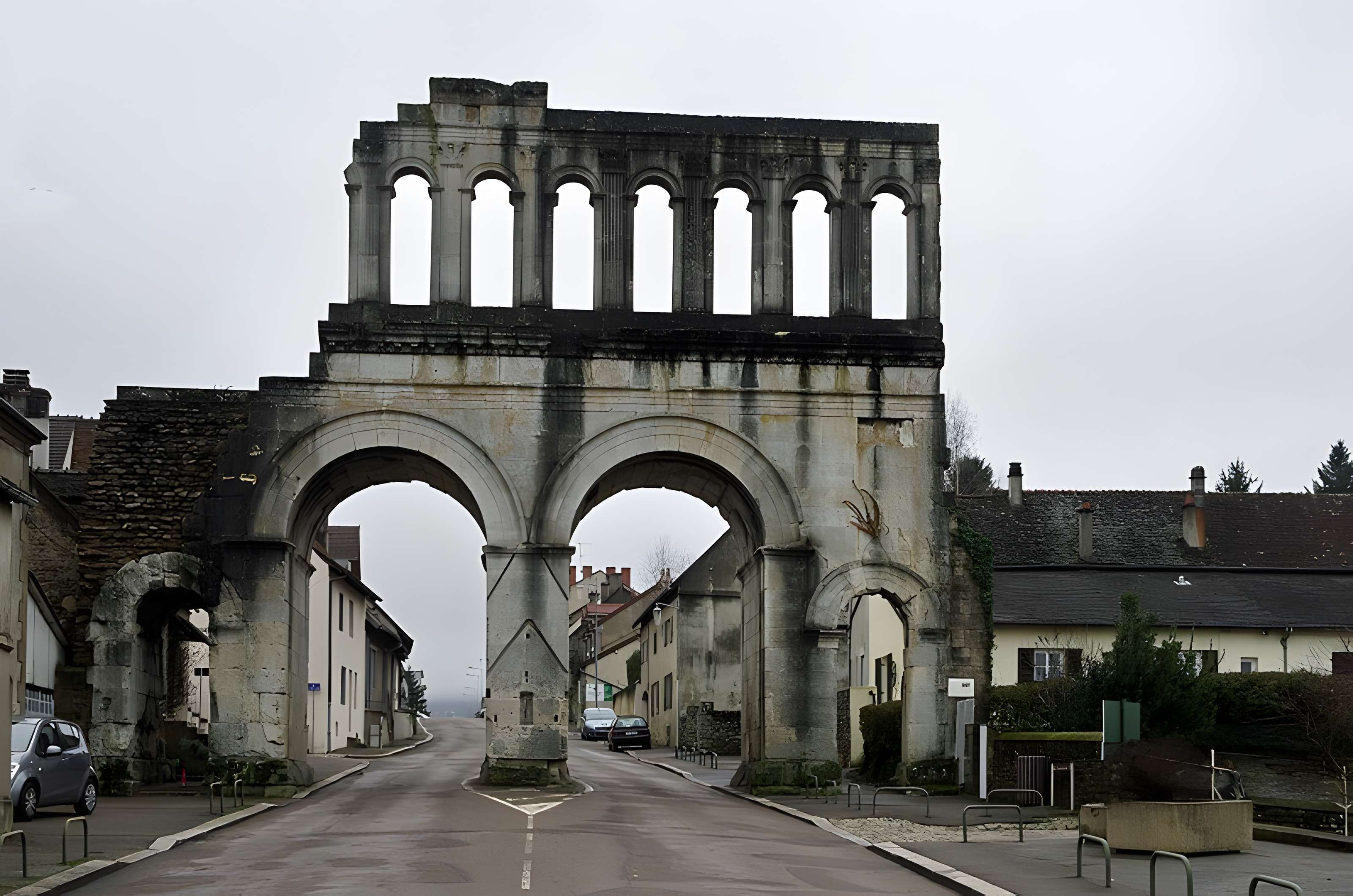 Porte d'Arroux à Autun