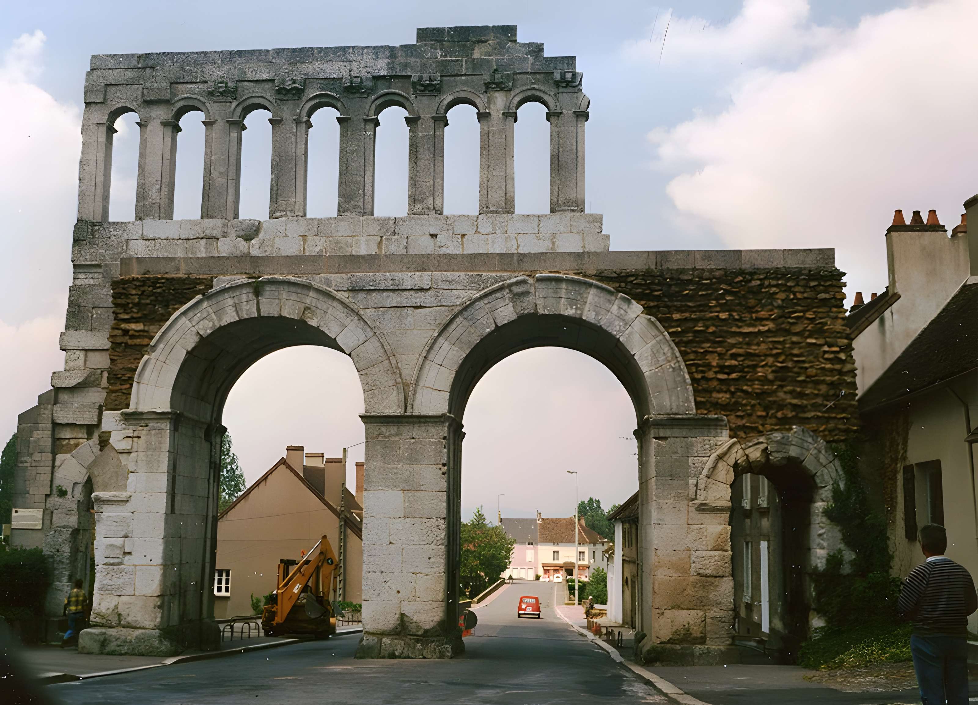 Porte d'Arroux à Autun