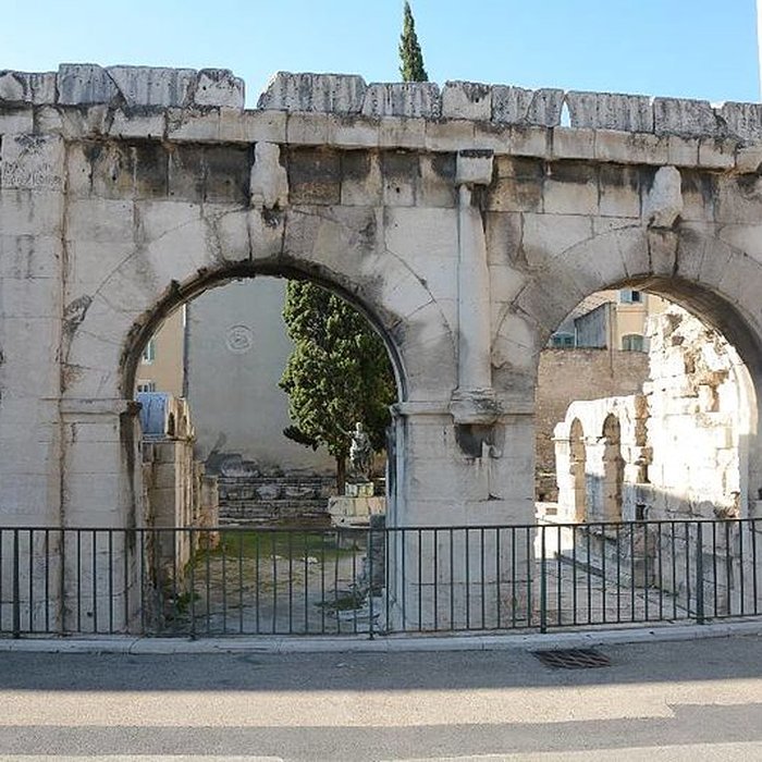 Photo de Porte dAuguste de Nîmes