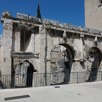 Porte dAuguste de Nîmes