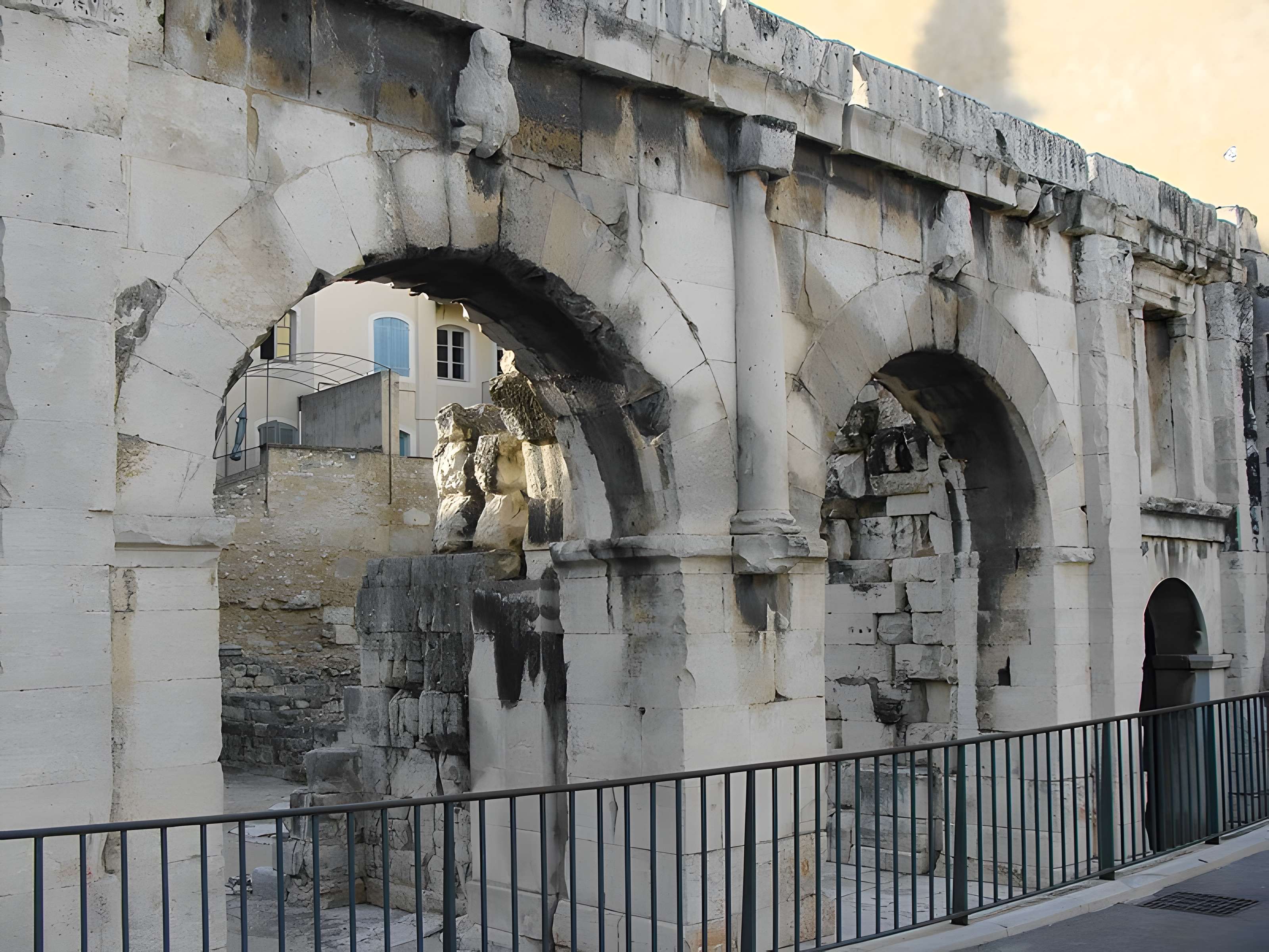Porte d'Auguste de Nîmes
