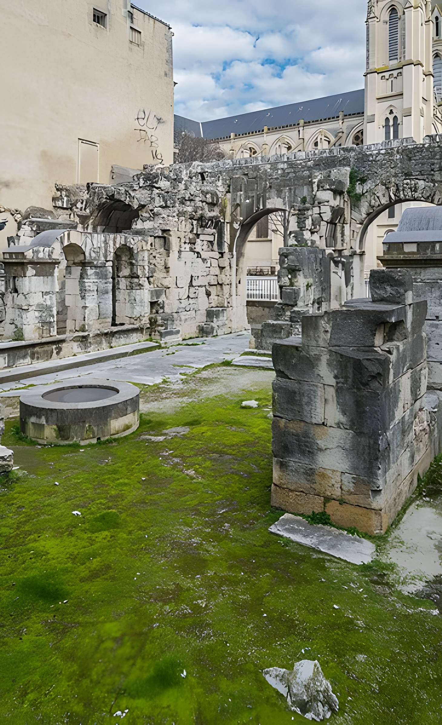 Porte d'Auguste de Nîmes