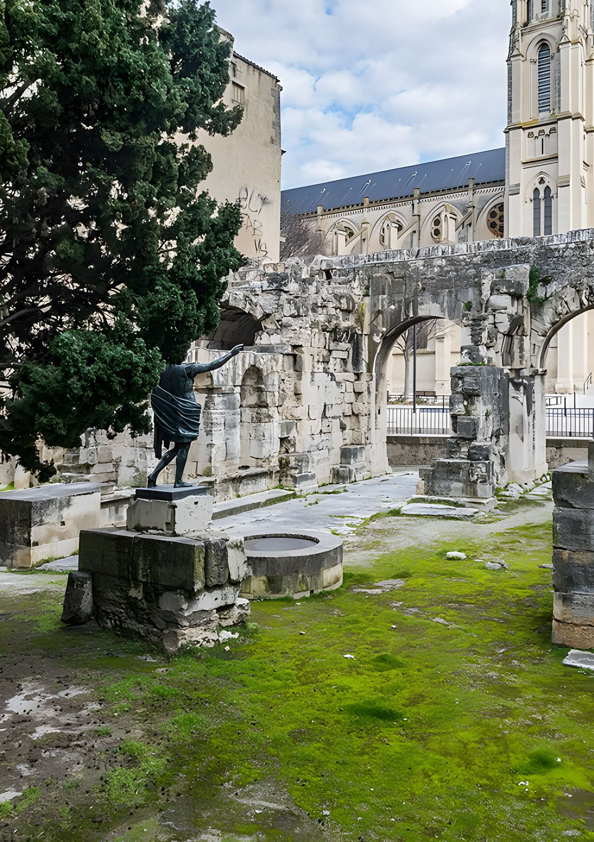 Porte d'Auguste de Nîmes
