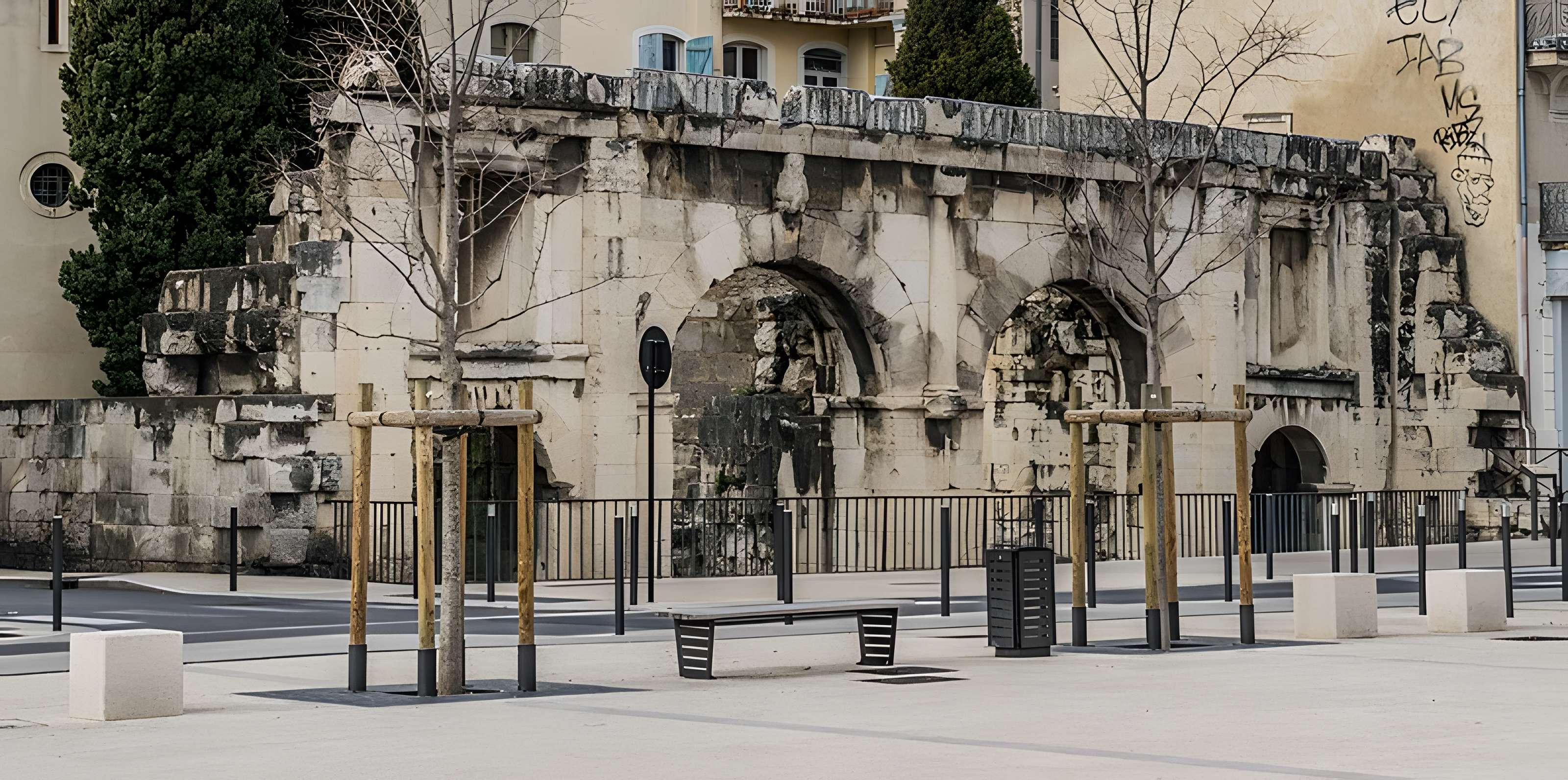 Porte d'Auguste de Nîmes
