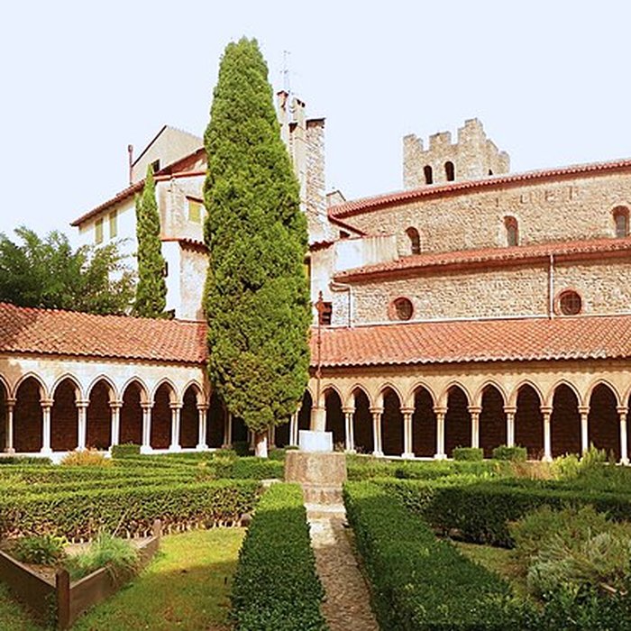 Photo de Ancienne abbaye Sainte-Marie dArles-sur-Tech