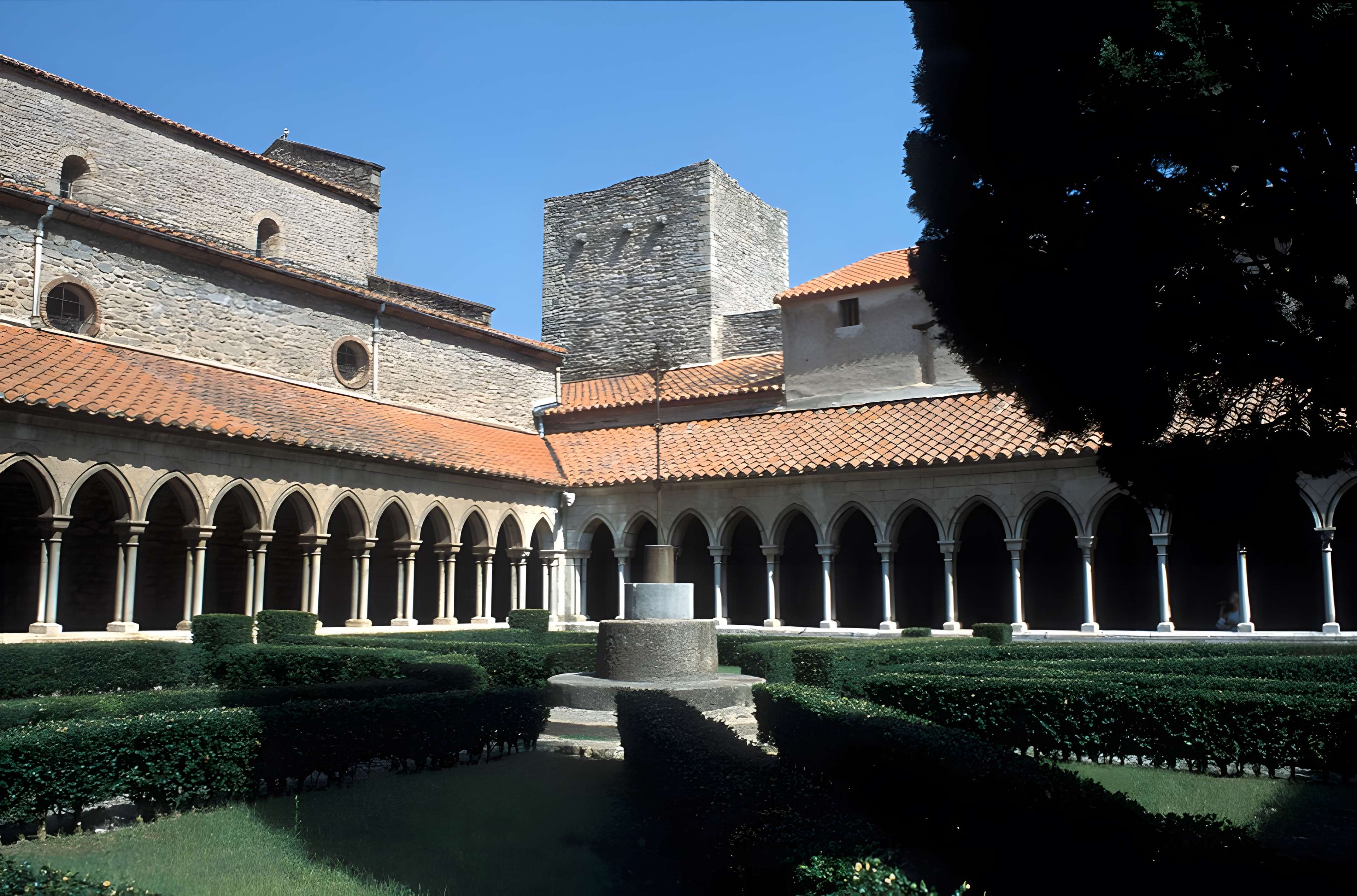 Ancienne abbaye Sainte-Marie d'Arles-sur-Tech