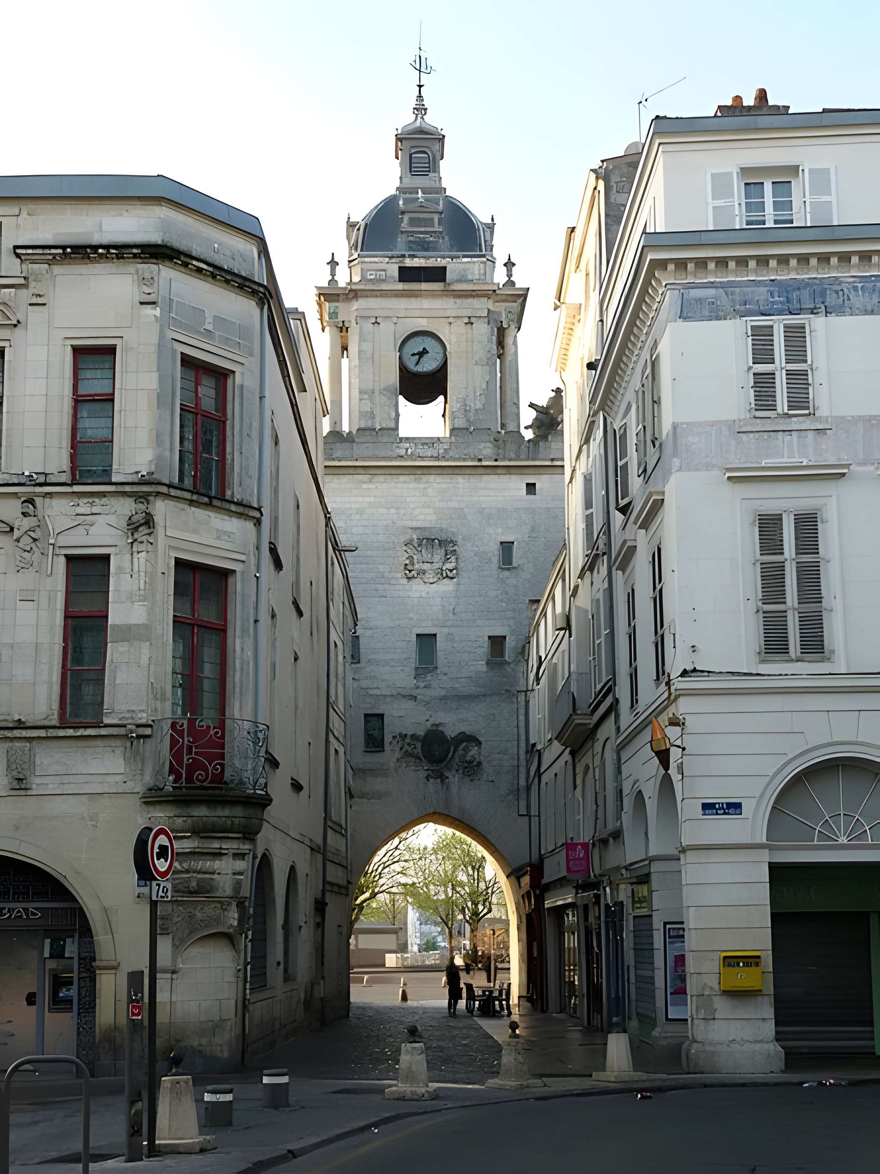 Porte de la Grosse Horloge de La Rochelle